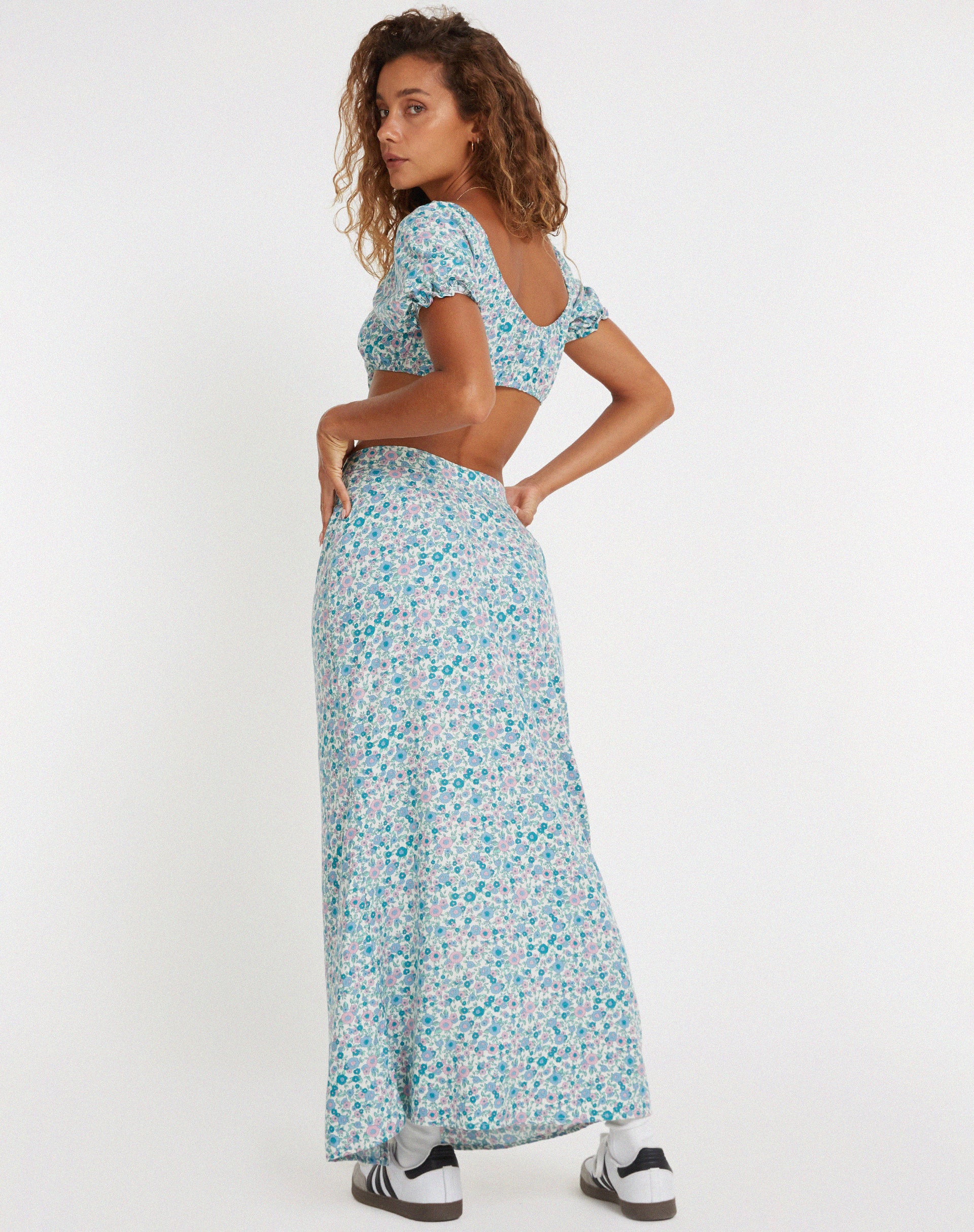 Rima Midi Skirt in Flower Power Blue - Image 4