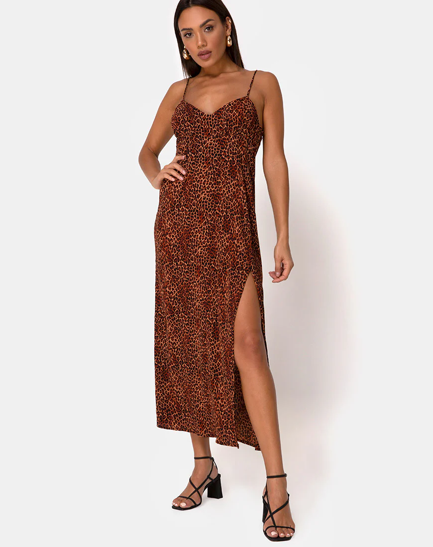Rinda Maxi Dress in Crinkle Ditsy Leopard Orange - Image 3