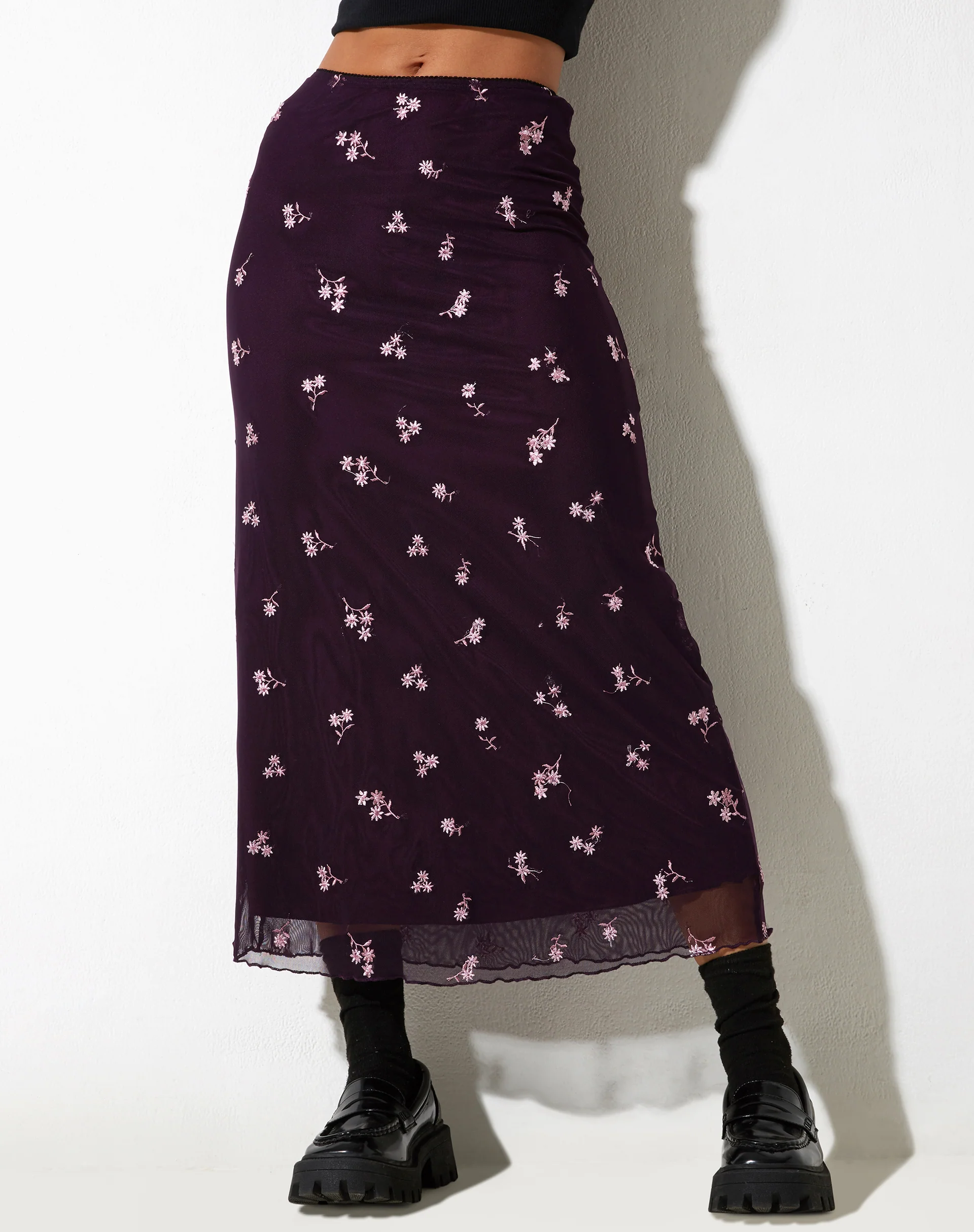 Rindu Maxi Skirt in Plum Daisy Embro - Image 3