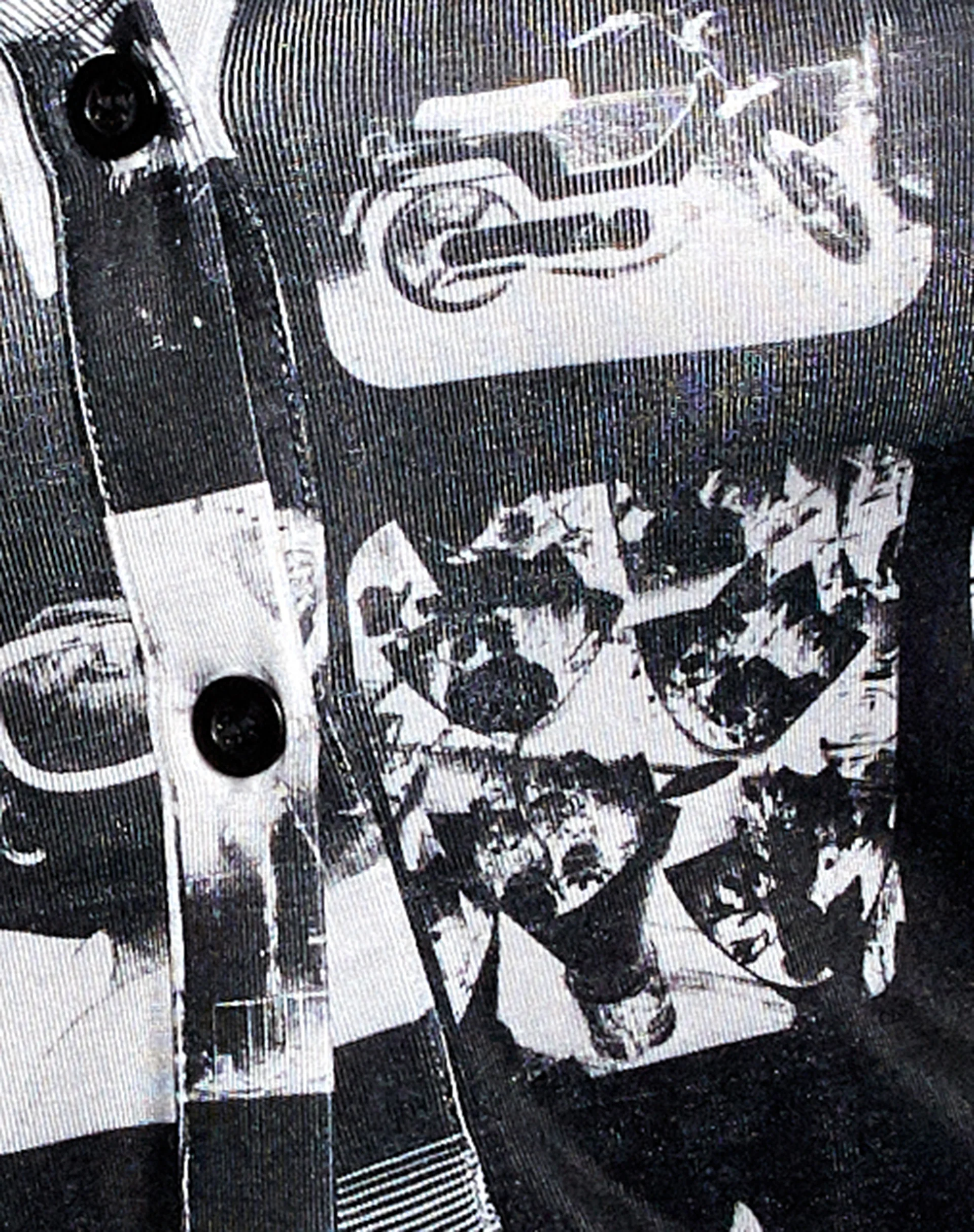 Rinja Crop Top in Mono Photographic Black - Image 5