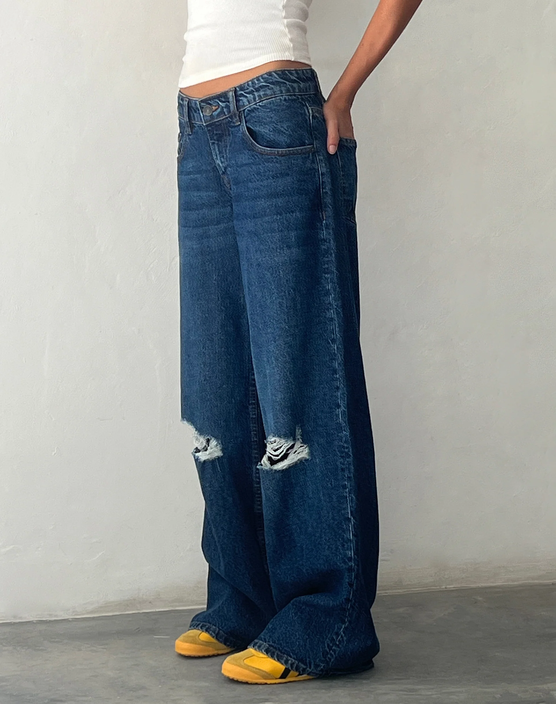 Ripped Roomy Extra Wide Low Rise Jean in Mid Blue Used - Image 4