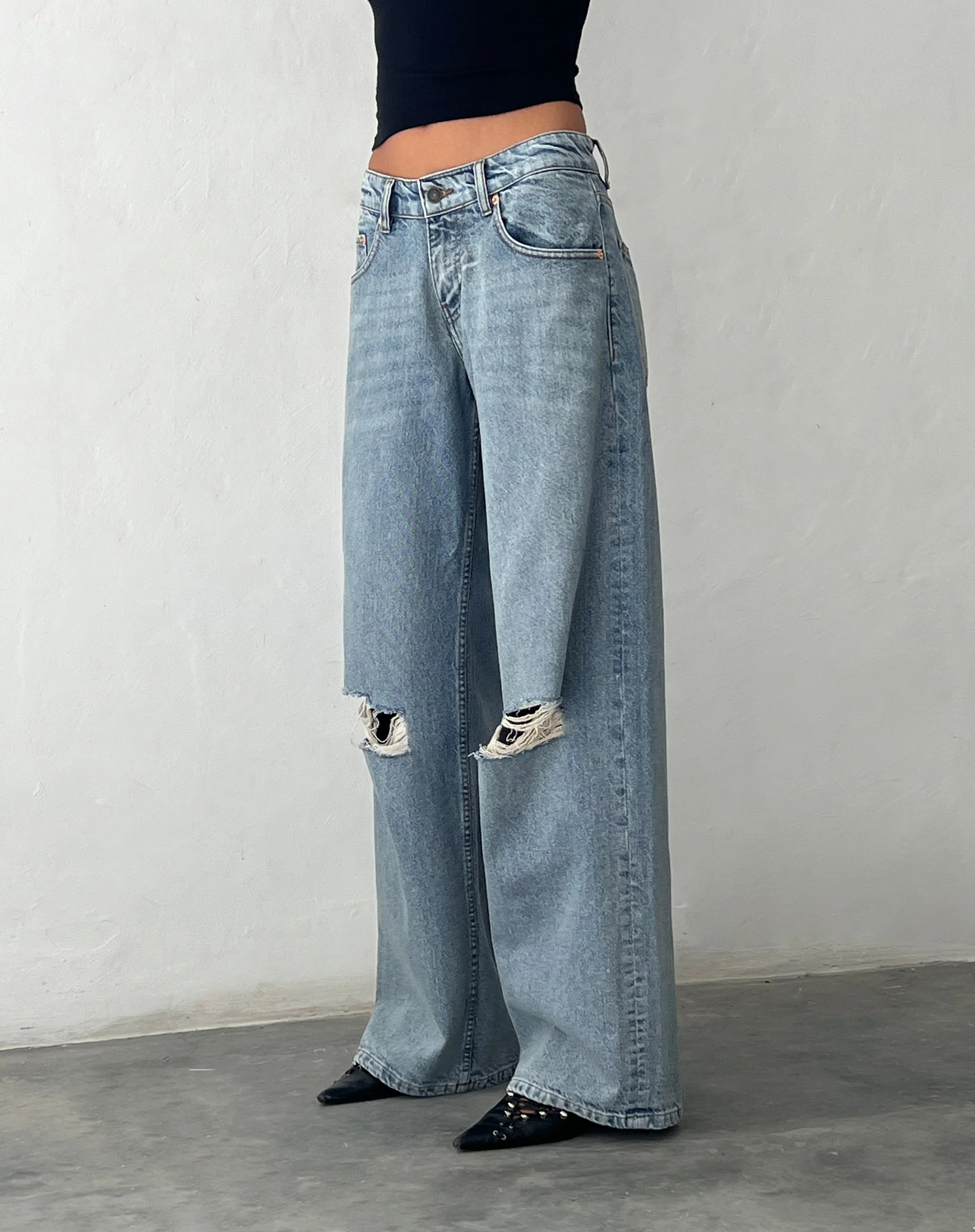 Ripped Roomy Extra Wide Low Rise Jean in Vintage Blue Wash - Image 5