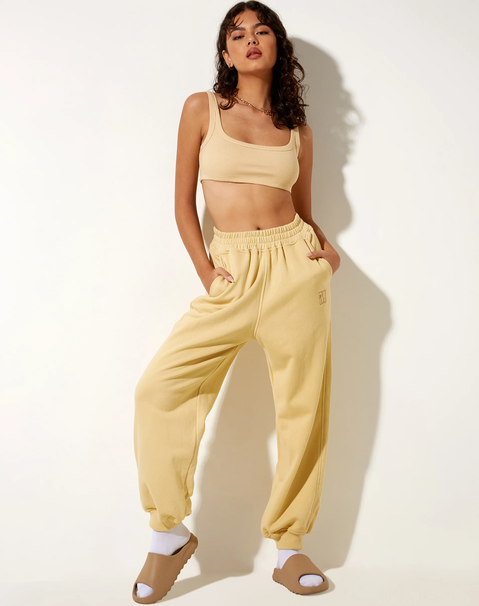 Roider Jogger in Custard M Embro - Image 4
