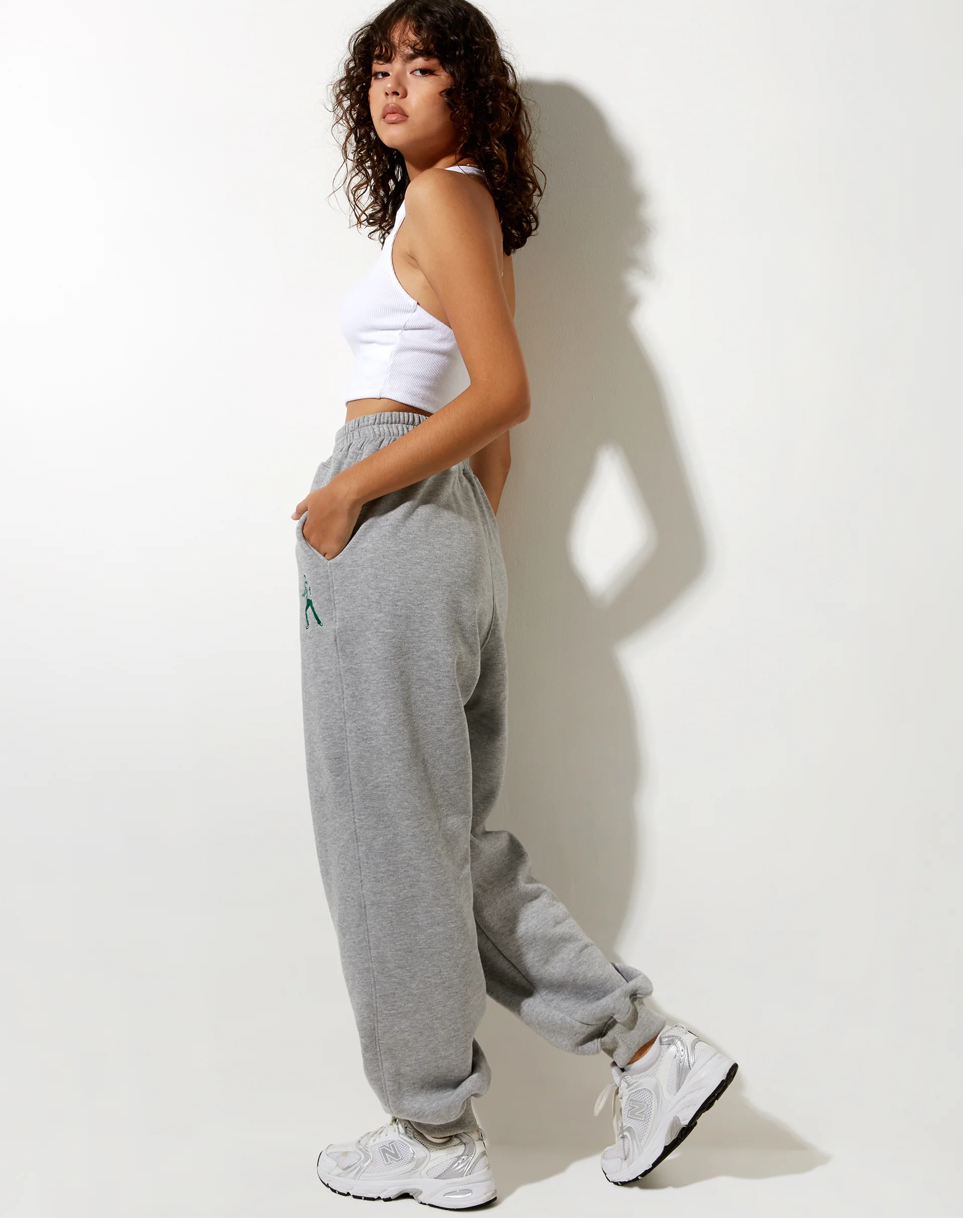Roider Jogger in Greymarl Dancing Figure Embro - Image 2