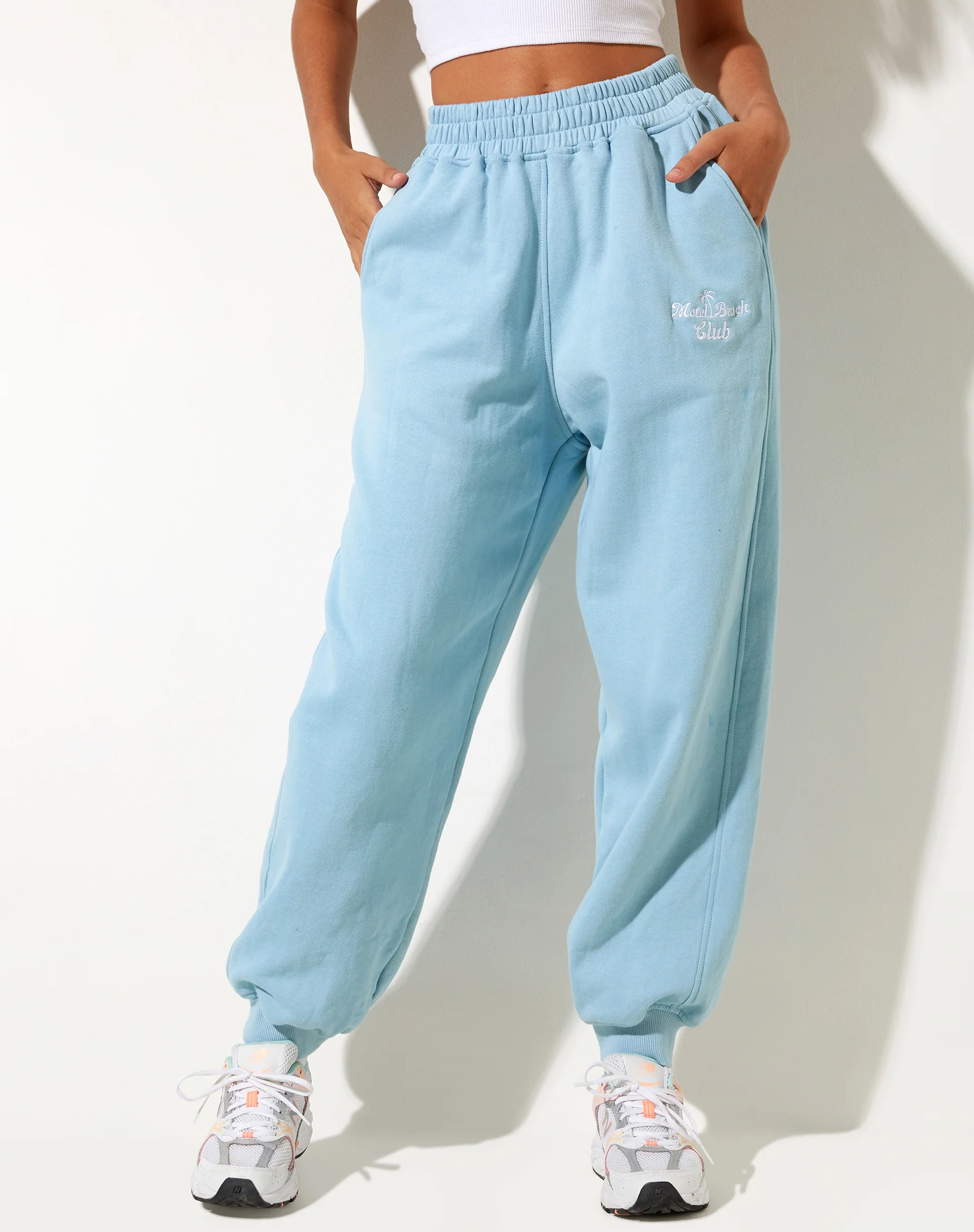 Roider Jogger in Nantucket Blue Motel Beach Club