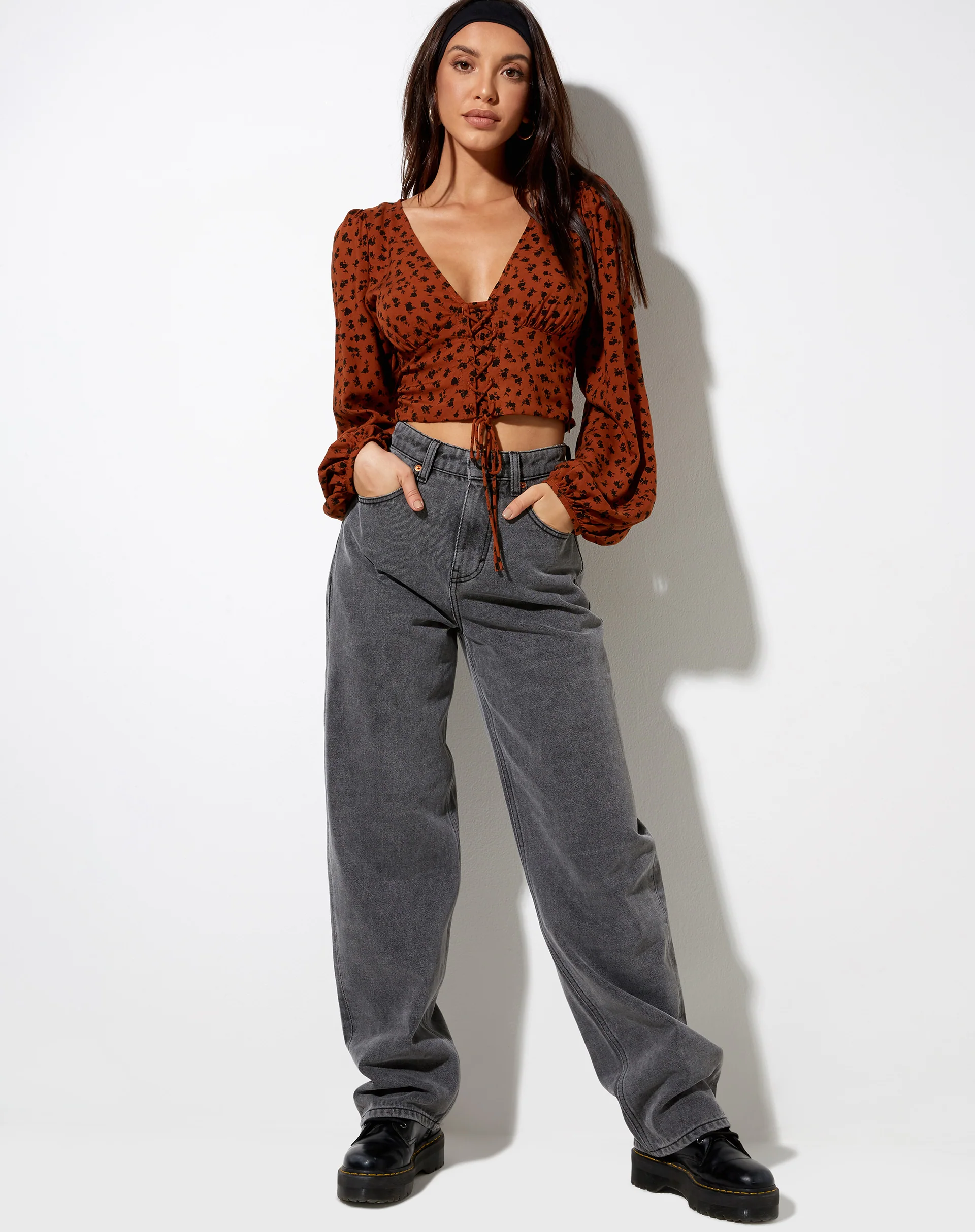Romina Top in Dainty Daisy Bombay Brown - Image 3