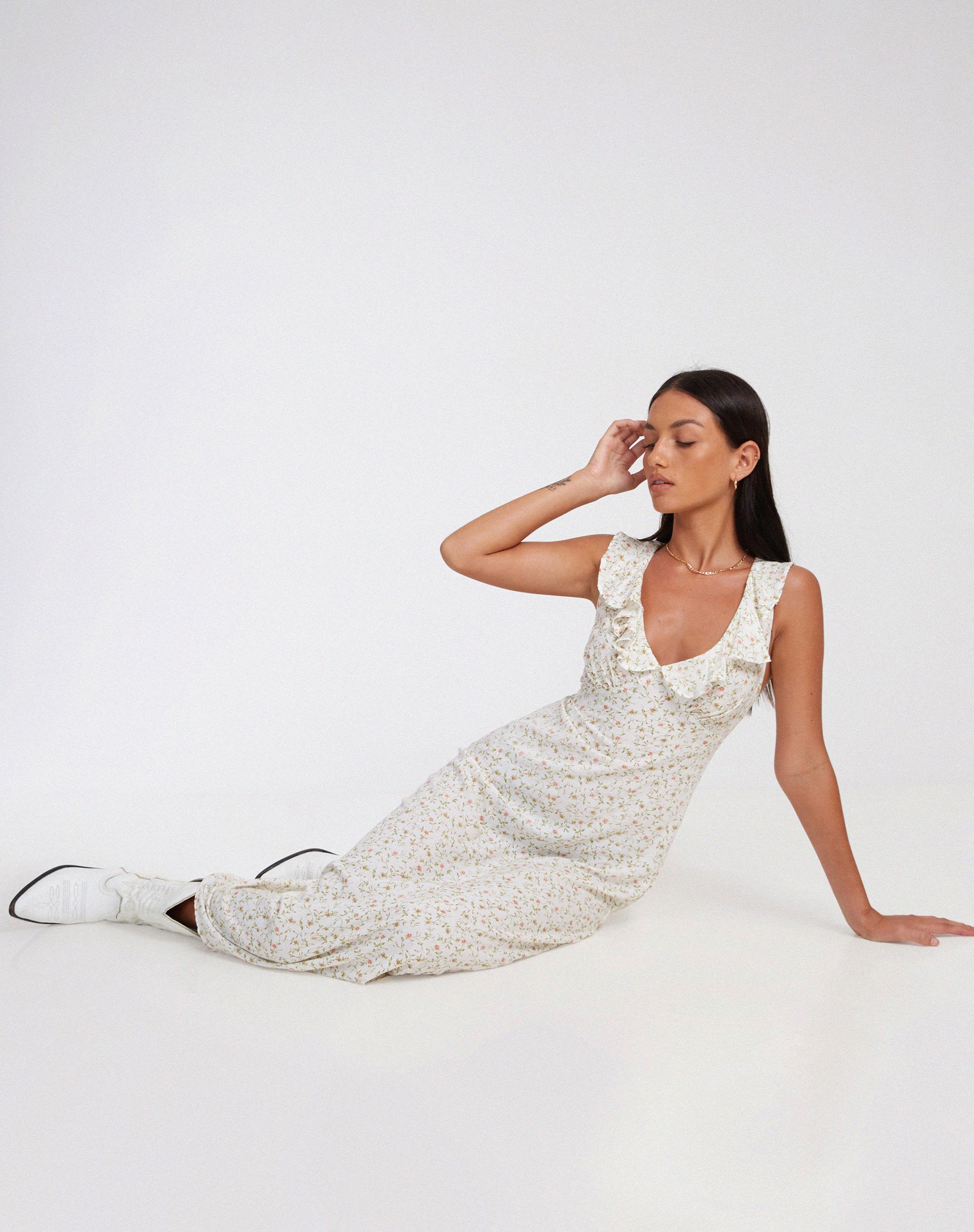 Rufiso Midi Dress in Pretty Petal Ivory - Image 3