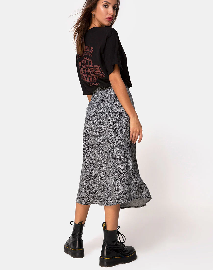 Saika Midi Skirt in Ditsy Leopard Grey - Image 2