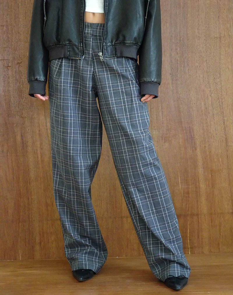 Sakaria Wide Leg Trouser in Grey Check - Image 4
