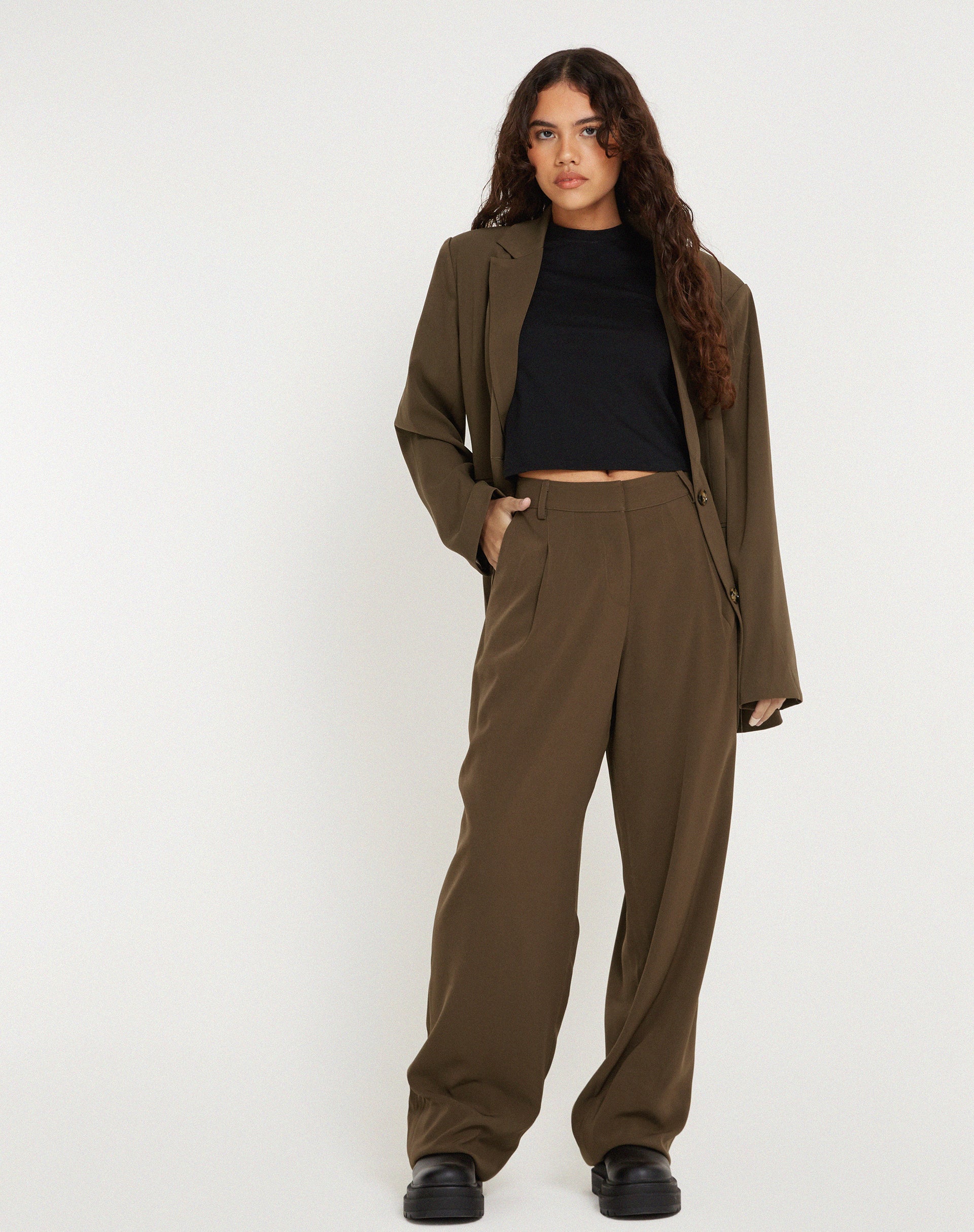 Sakaria Wide Leg Trouser in Tailoring Truffle - Image 5
