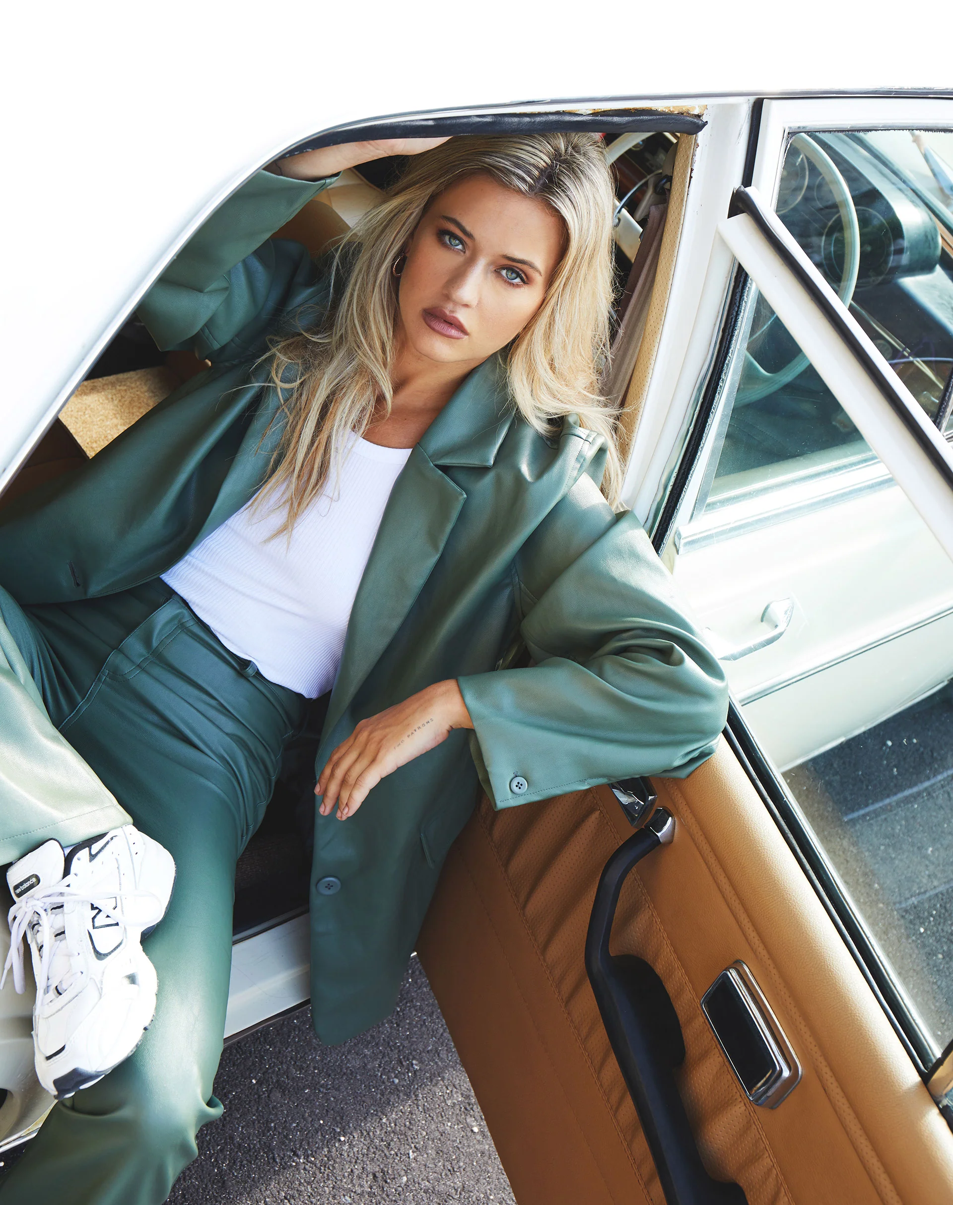 Saken Blazer in Pu Green - Image 4