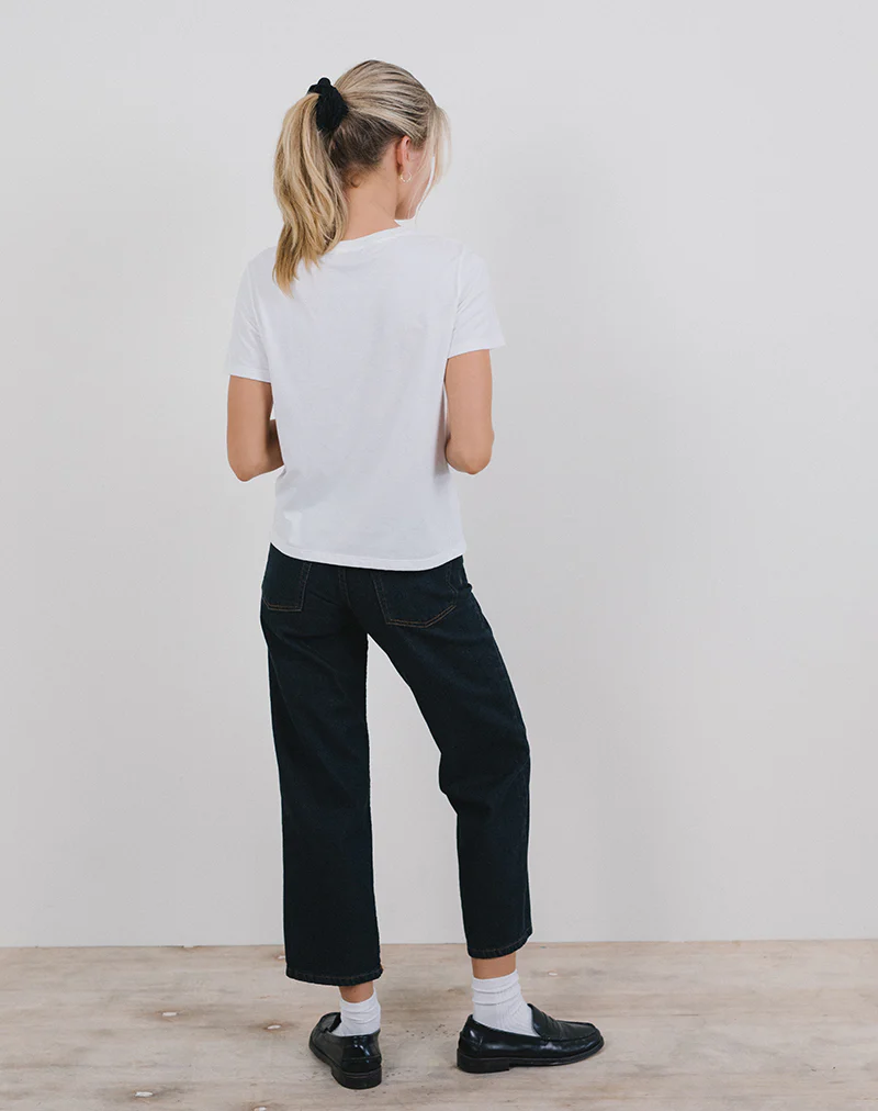 Saki Tee in White Deer with Scarf - Image 4