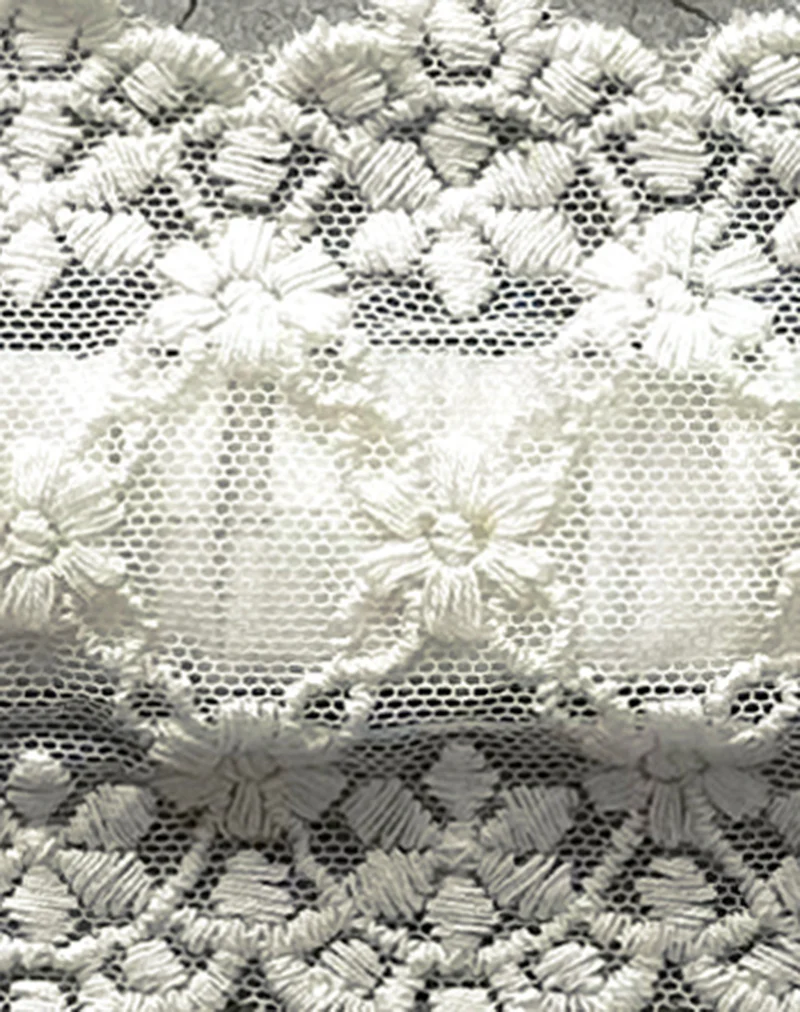 Sala Headband in White with Scalloped Lace - Image 3