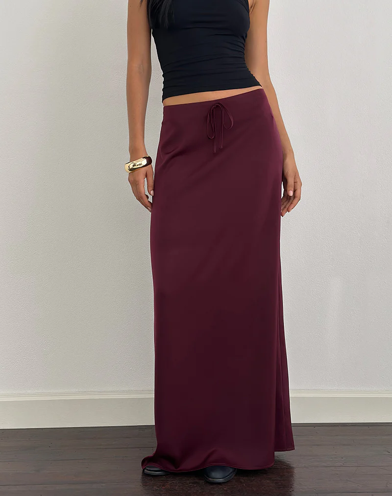 Sarinem Maxi Skirt in Satin Burgundy - Image 3
