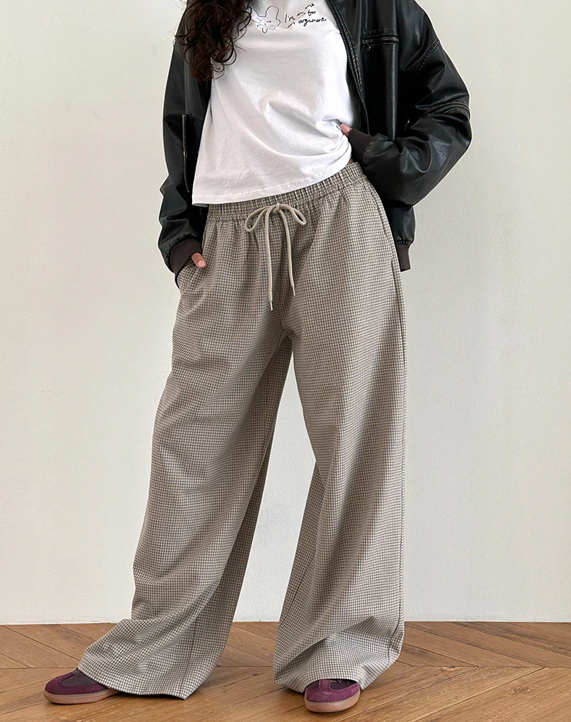 Sasari Oversized Trouser in Check Grey - Image 4