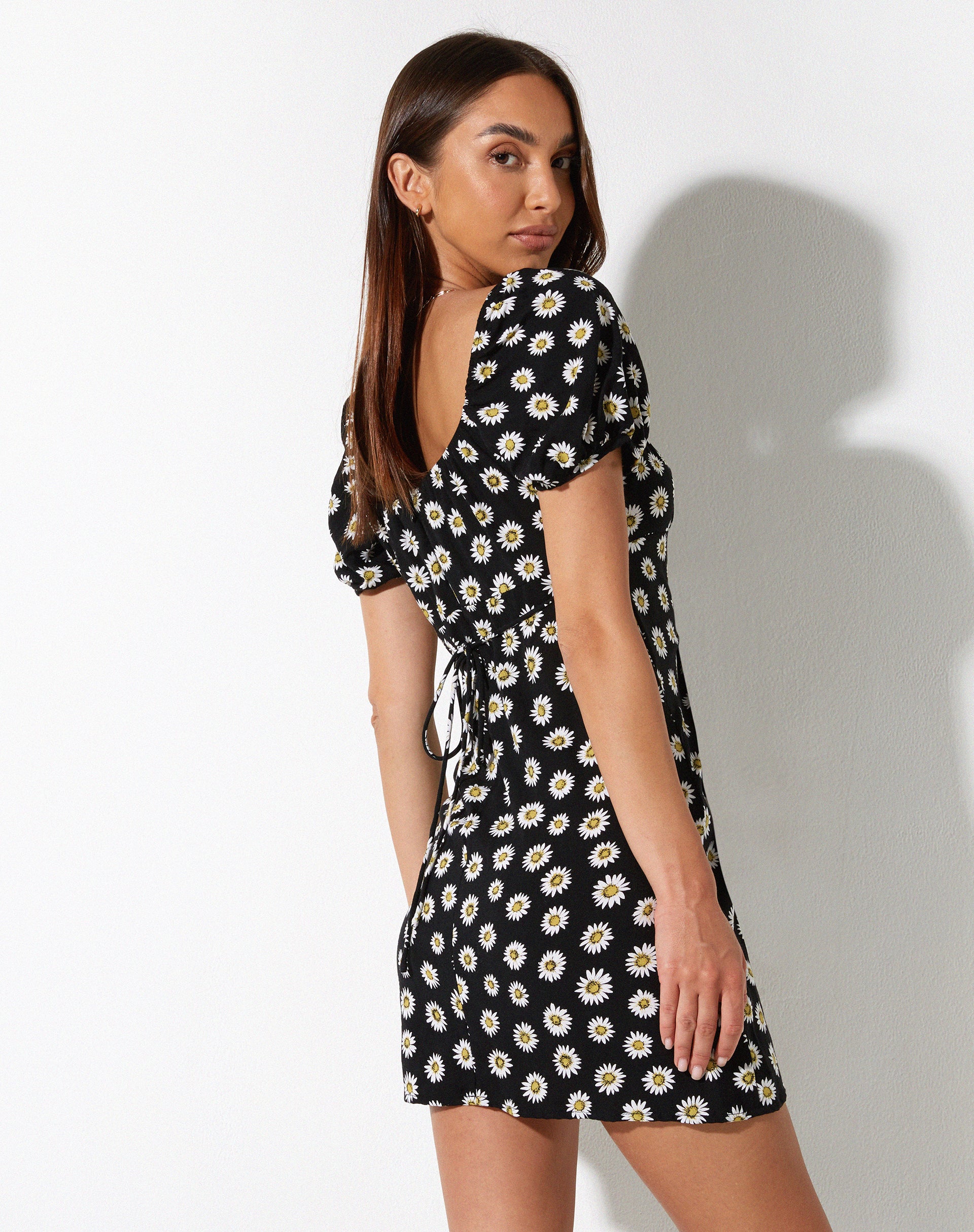 Sasi Mini Dress in Grunge Daisy Black - Image 2