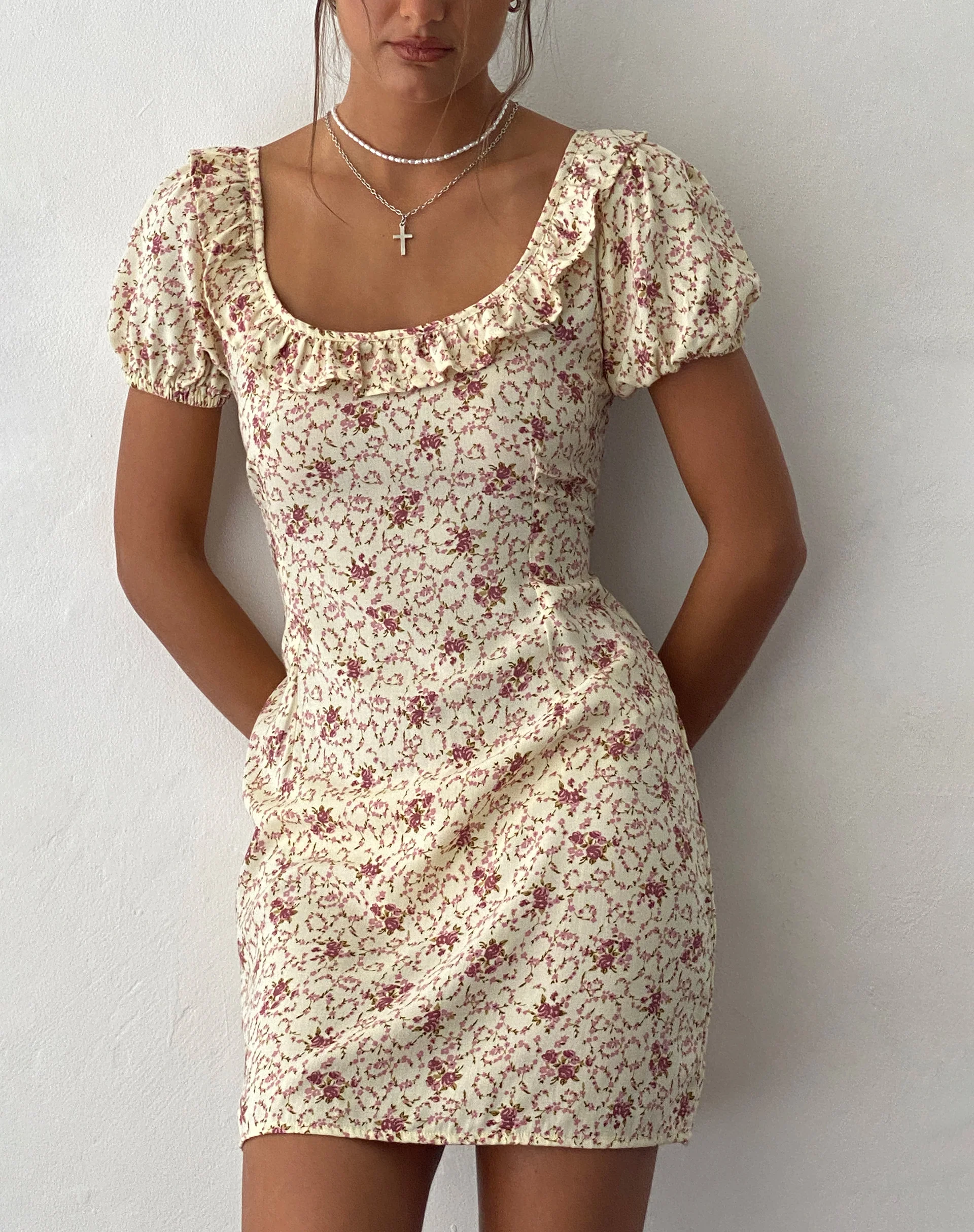 Sasyana Mini Dress in Flower Chain Cream - Image 4