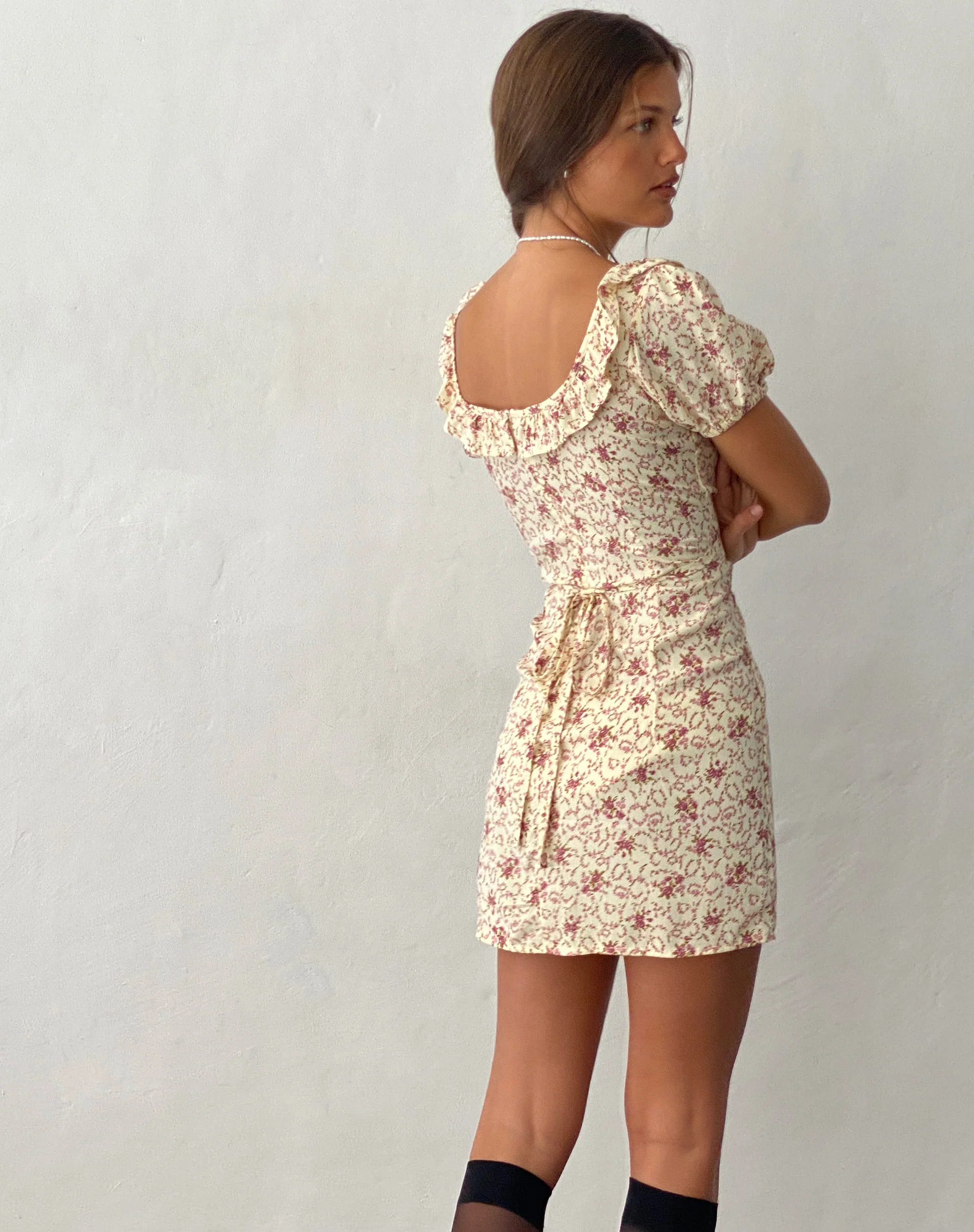 Sasyana Mini Dress in Flower Chain Cream - Image 5