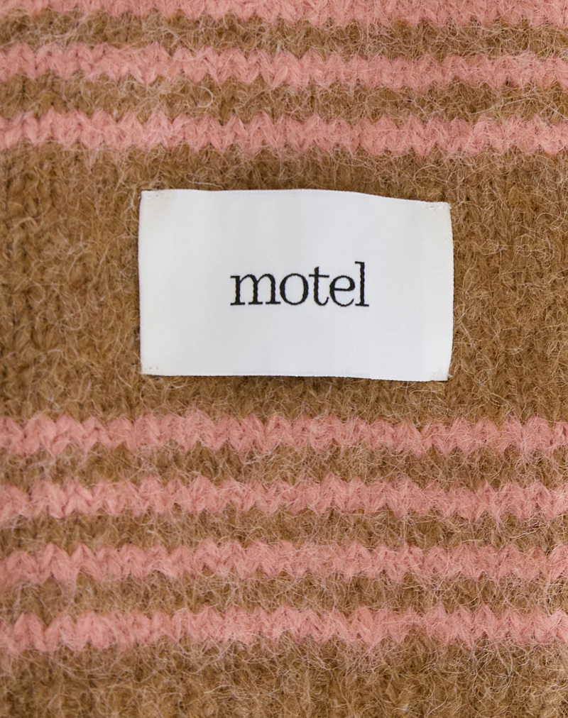 Scarf in Knit Pink Stripe Brushed Wool - Image 7