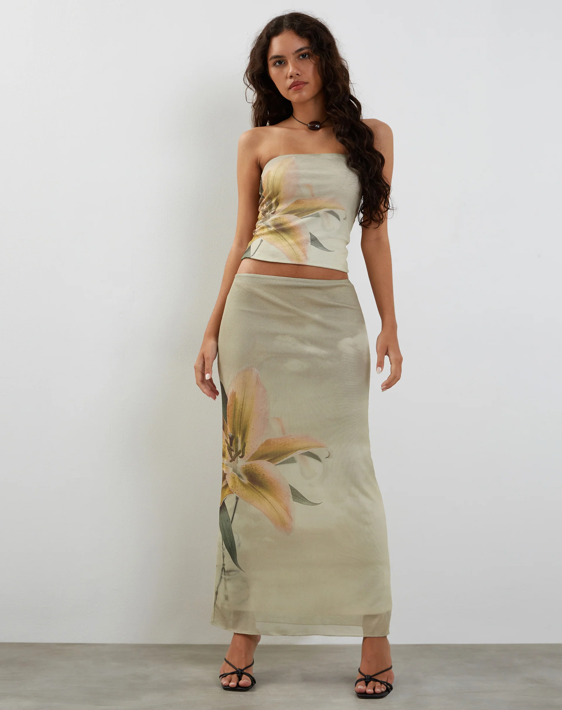 Shae Bandeau Top in Yellow Lily Print - Image 2