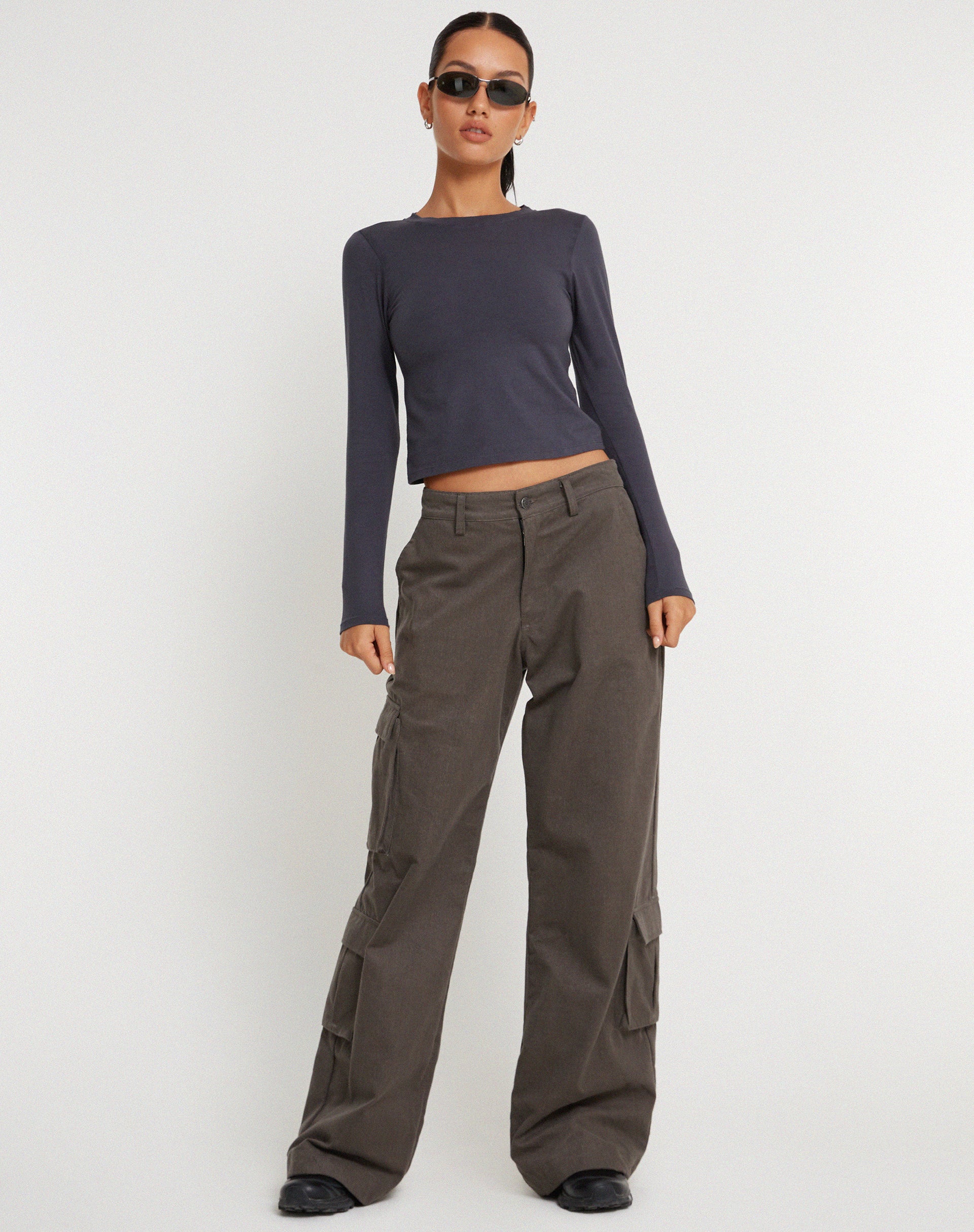 Shan Wide Leg Trouser in Dark Grey - Image 4
