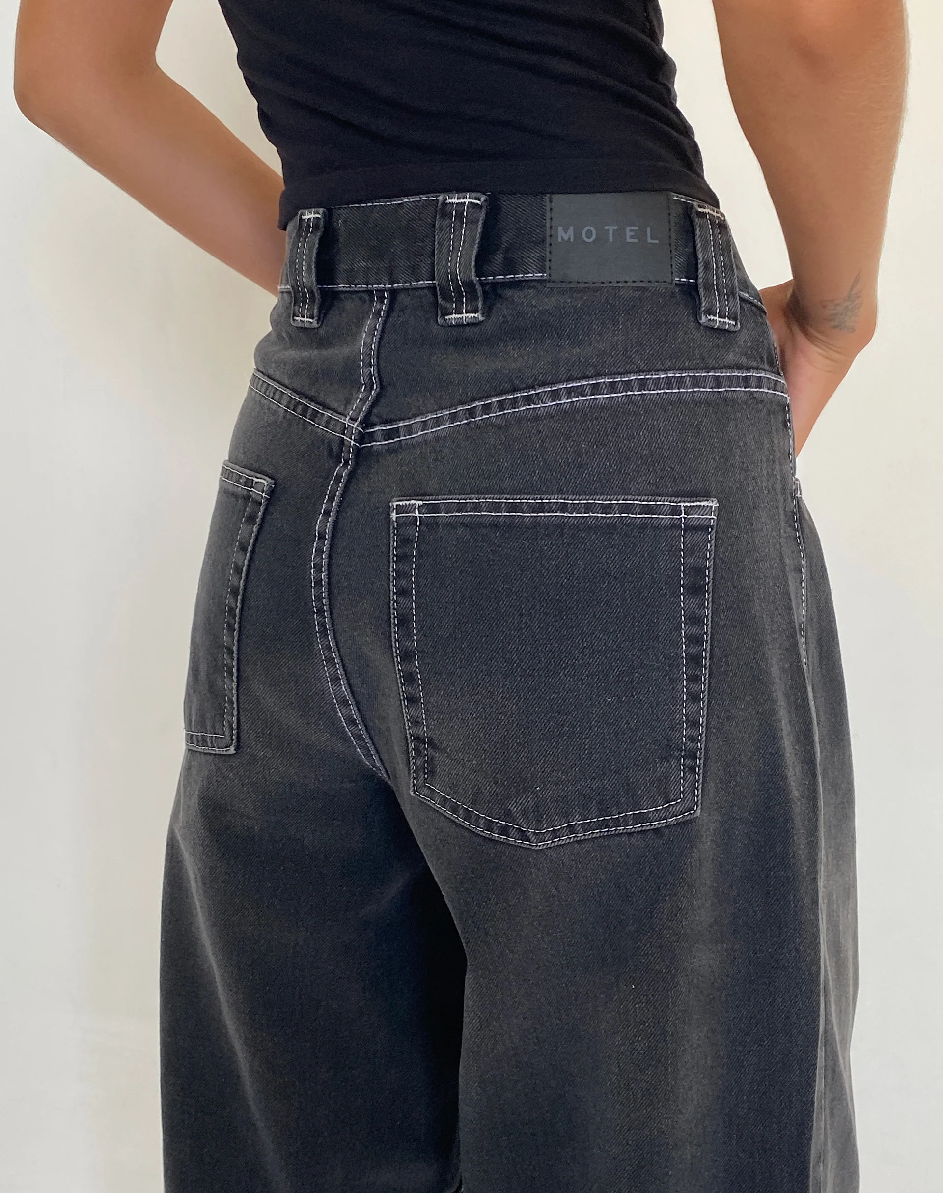 Skater Low Rise Jean in Vintage Black with White Top Stitch - Image 4