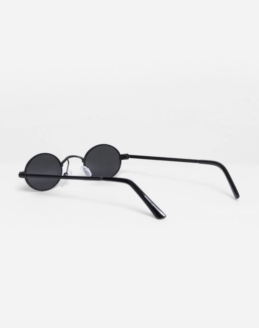 Sofia Sunglasses in Black - Image 2