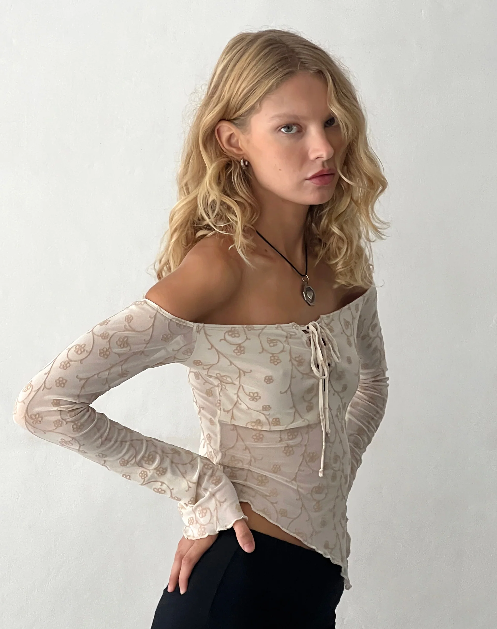 Sola Bardot Top in Beige Dainty Floral Flock - Image 2