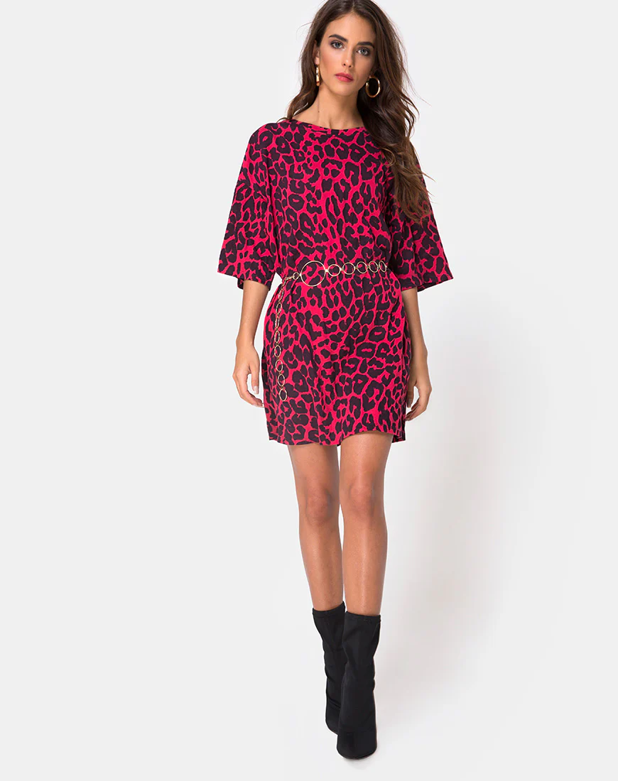 Sunny Kiss Tee in Oversize Jaguar Red - Image 3