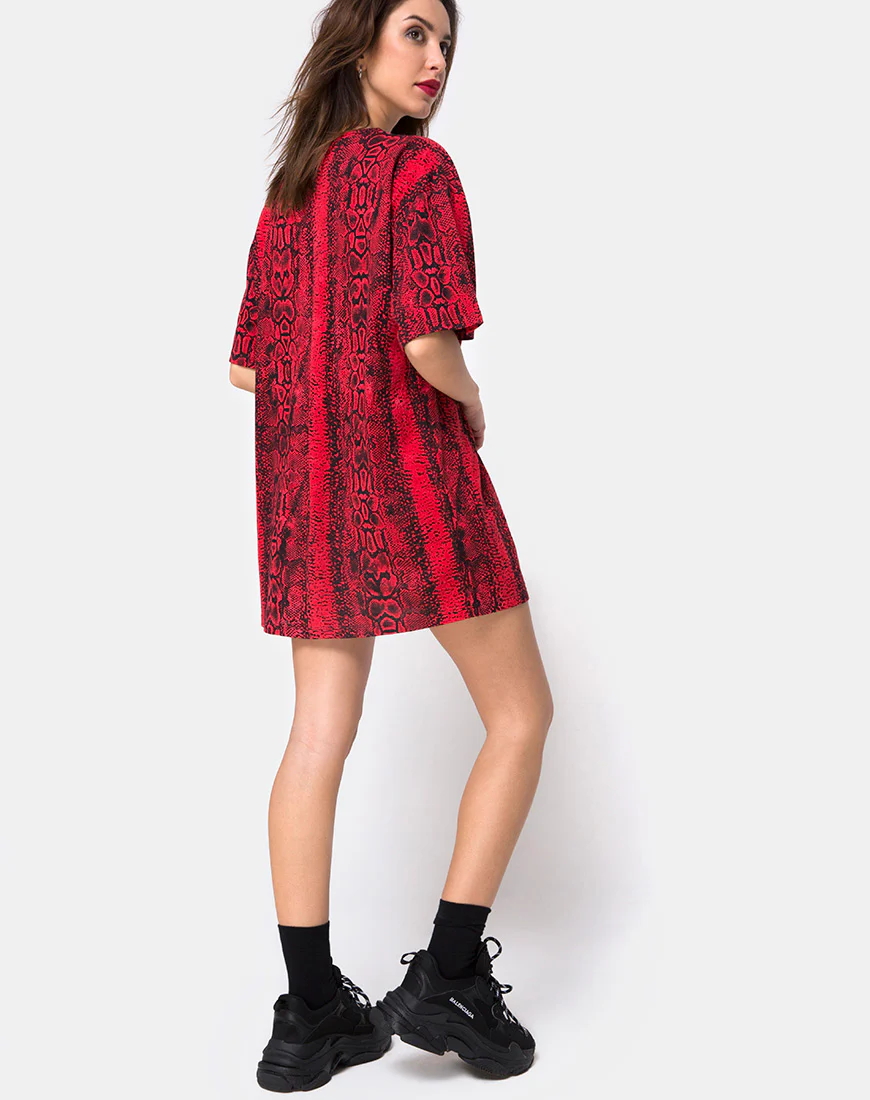 Sunny Kiss Tee in Snake Red - Image 4