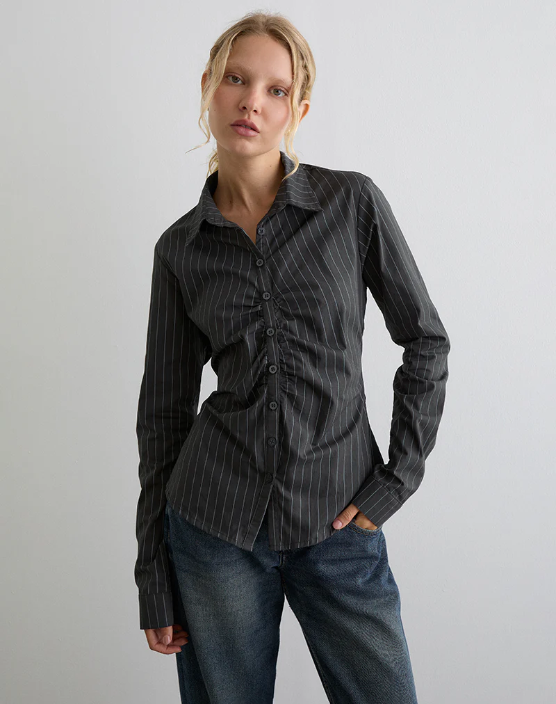 Tarsi Fitted Shirt in Mono Pinstripe Grey - Image 2