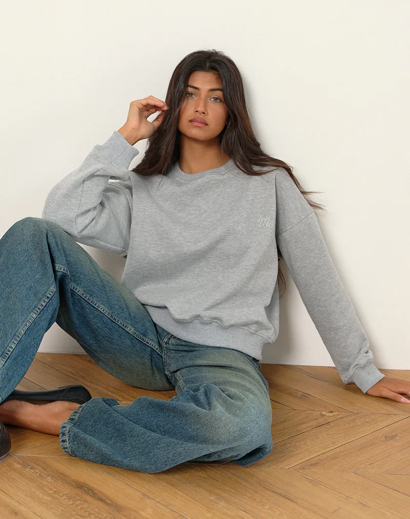 Tedasa Crew Sweatshirt in Grey Marl with M Emblem - Image 5