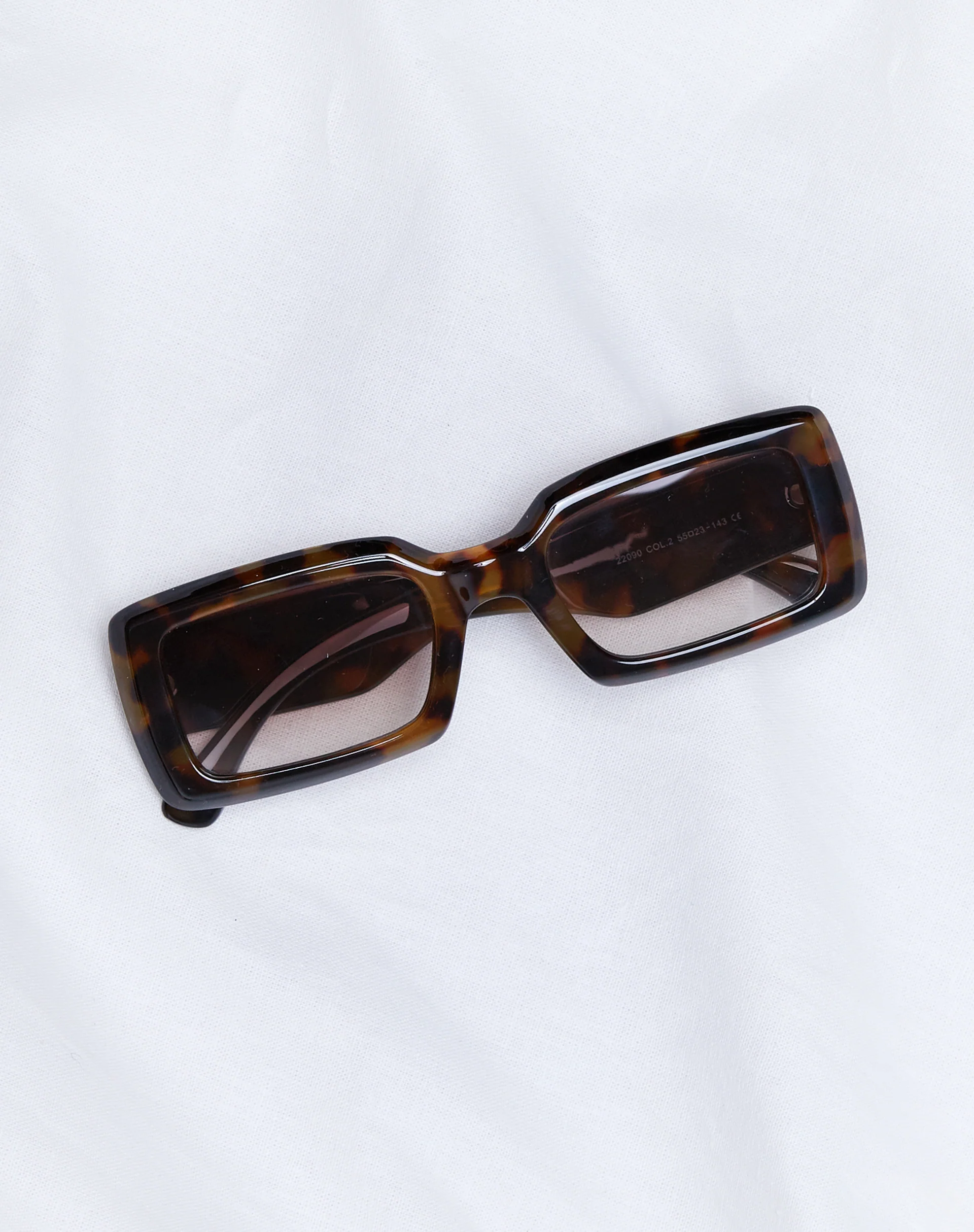 Tella Sunglasses in Tortoise - Image 5