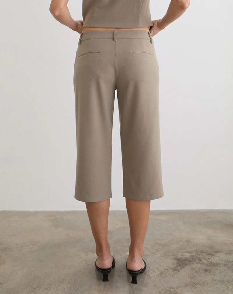 Tunian Capri Trouser in Tailoring Light Taupe - Image 5