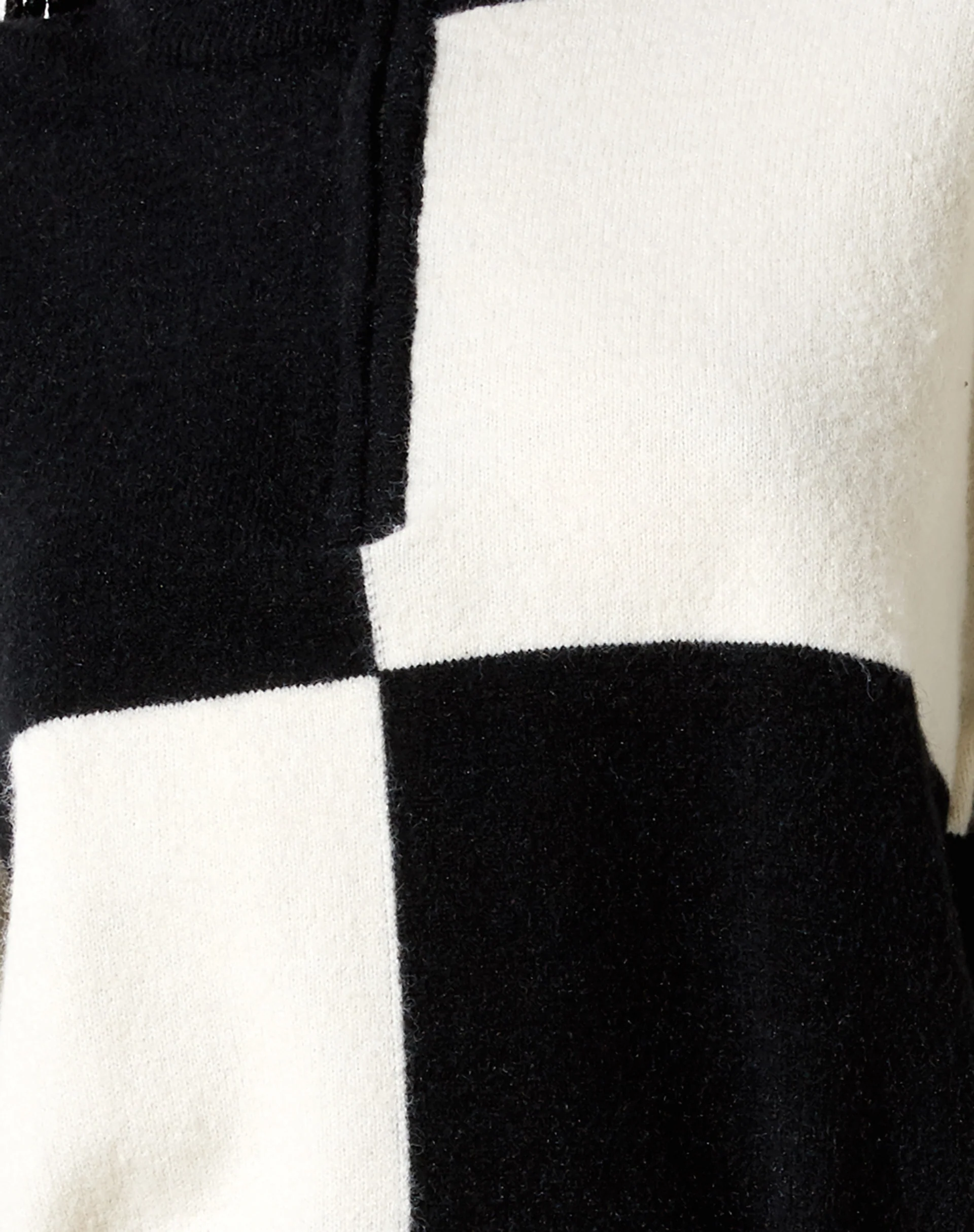 Tusca Sweatshirt in Black and Cream - Image 6