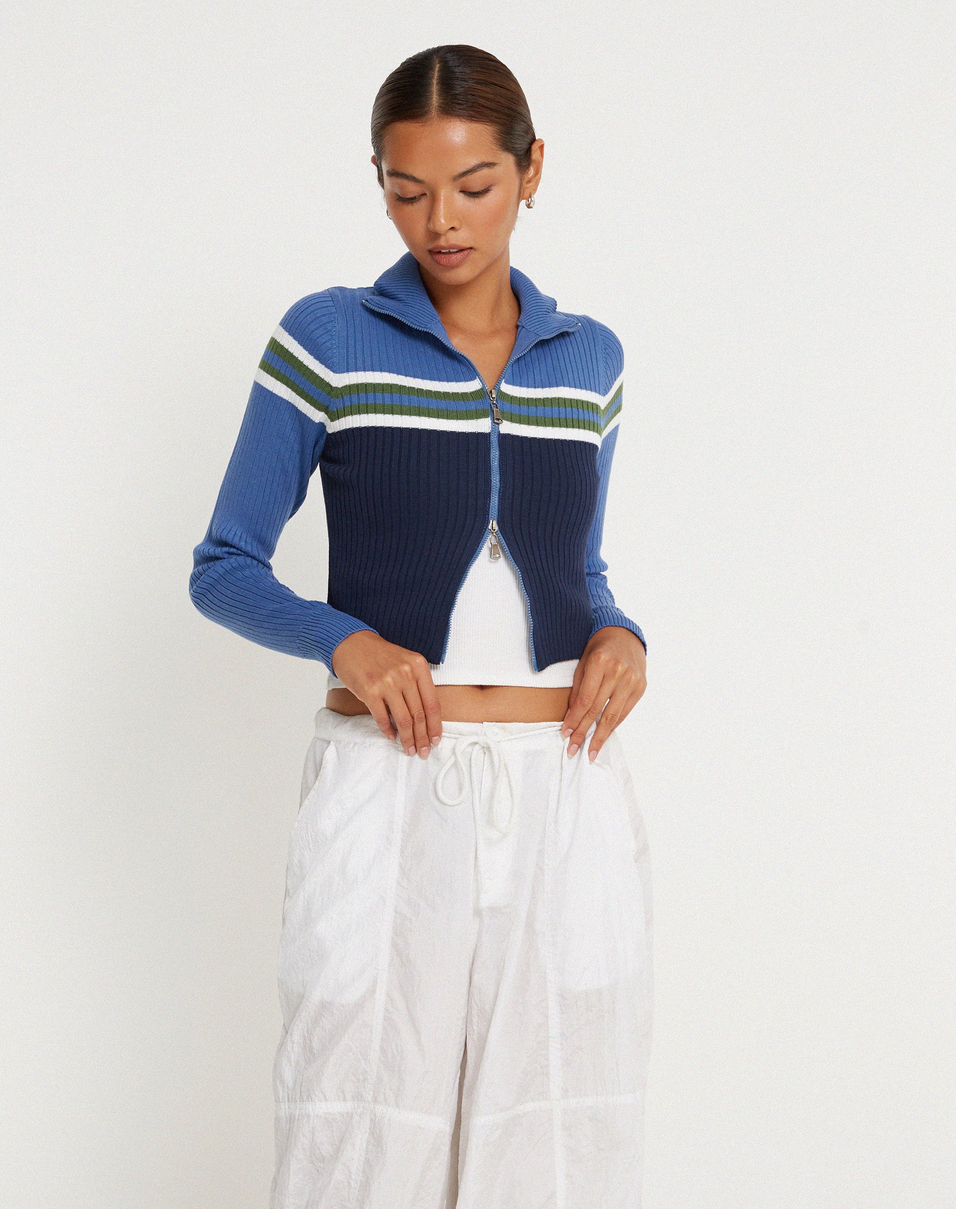 Tuzifa Cropped Knit Jumper in Navy Green and Blue - Image 3