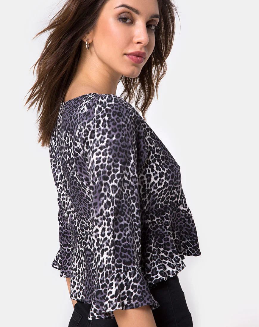 Vinequa Top in Rar Leopard Grey - Image 2