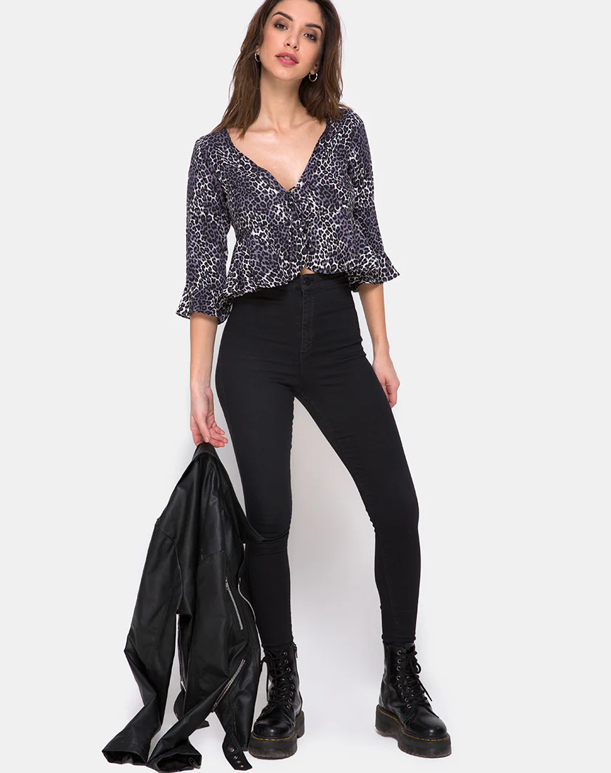 Vinequa Top in Rar Leopard Grey - Image 3