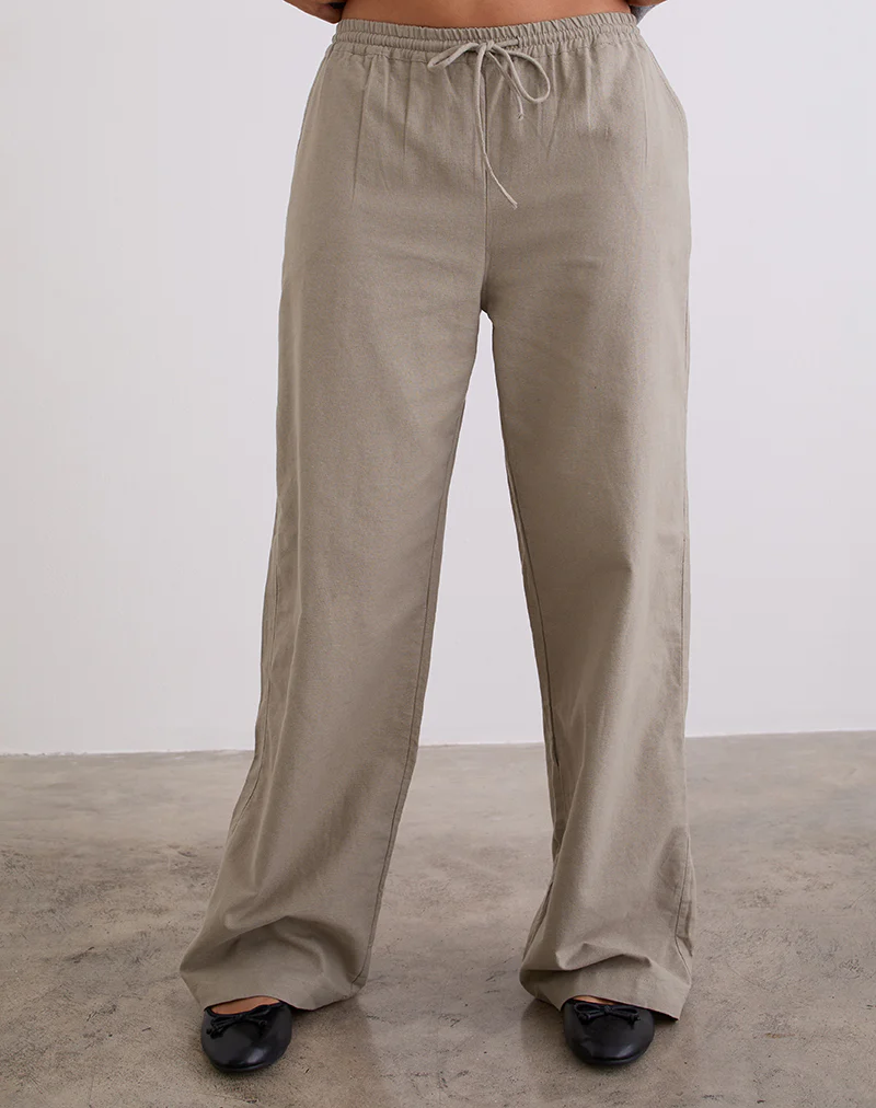 Wasic Wide Leg Trouser in Biscotti - Image 2