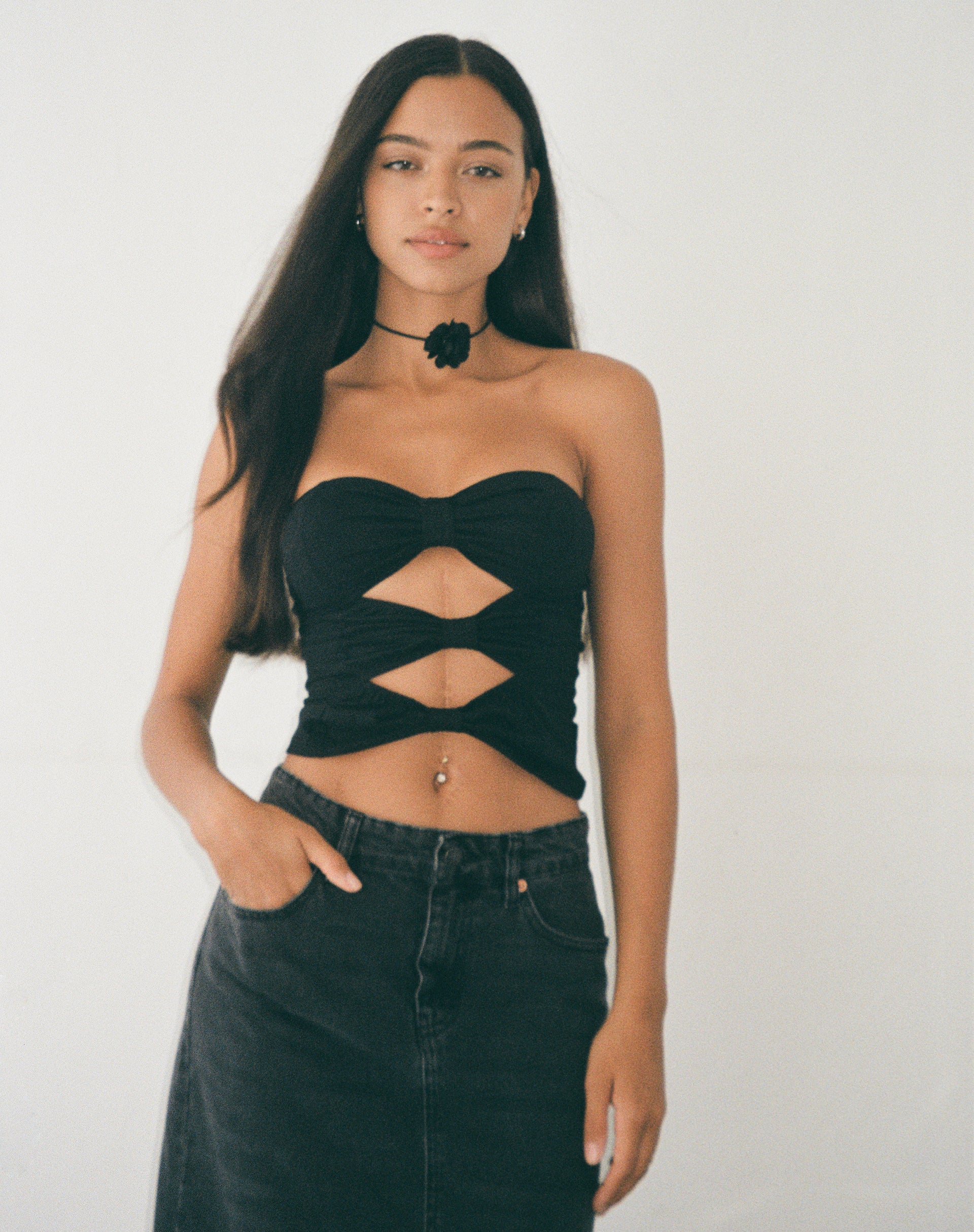 Widayu Bow Twist Bandeau Top in Black - Image 3