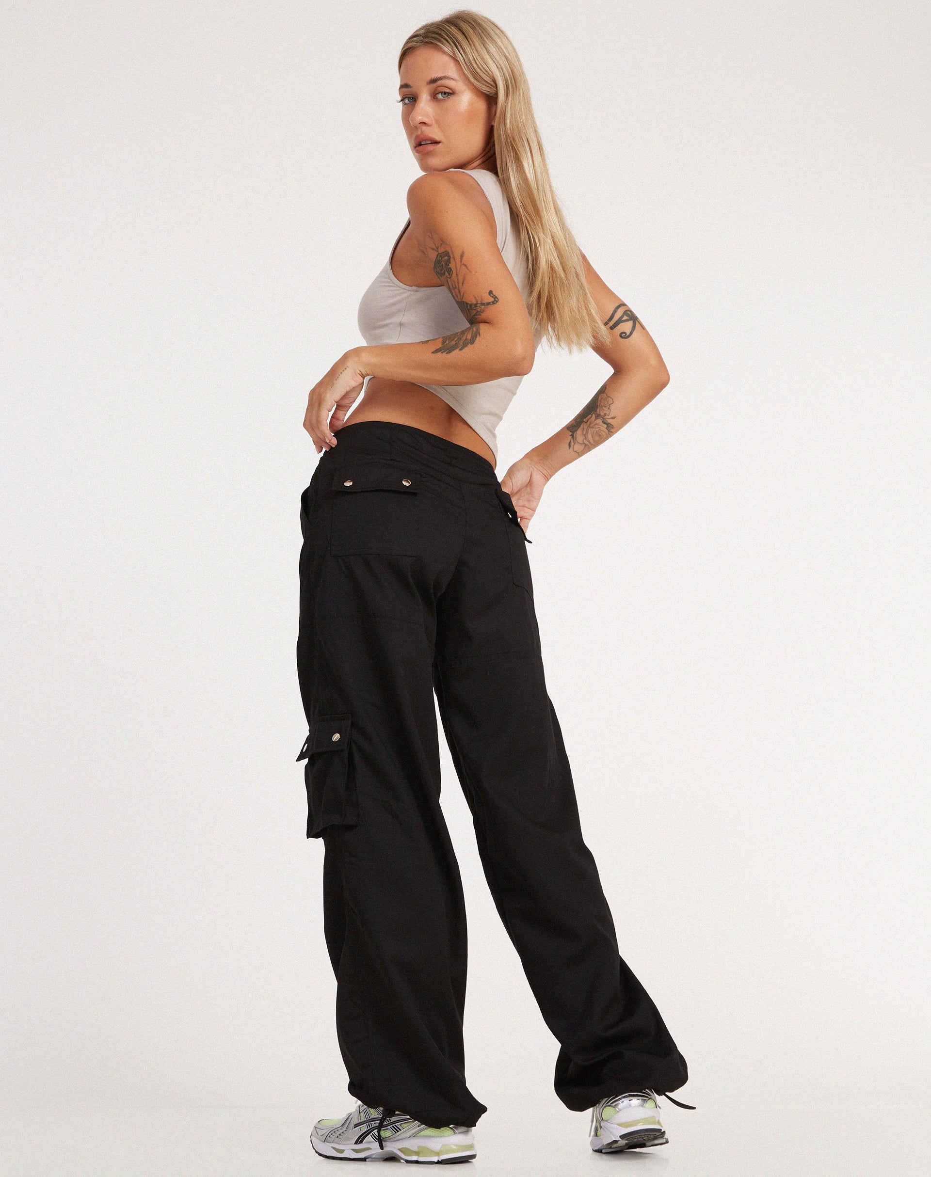 Xander Cargo Trouser in Cotton Drill Black - Image 5