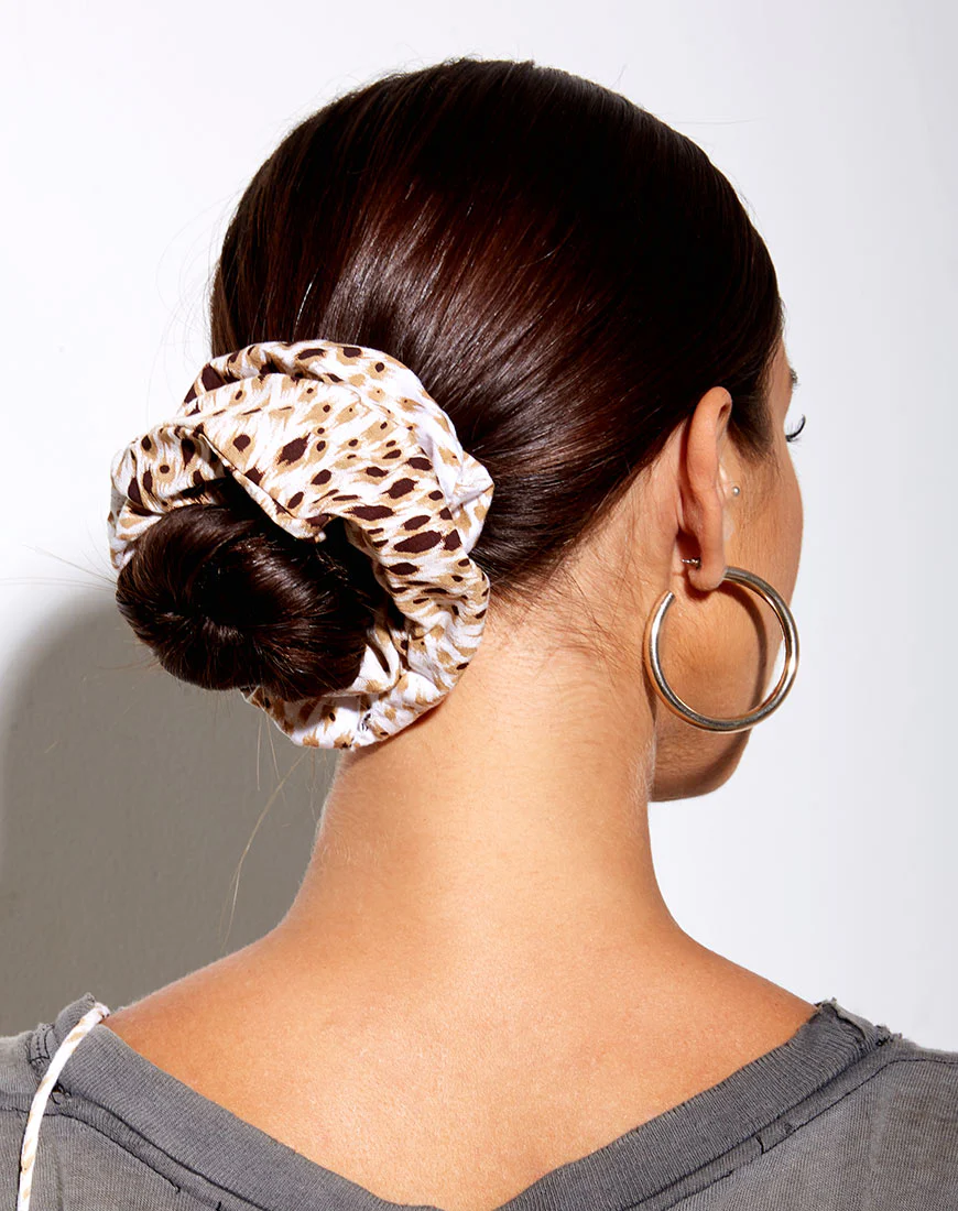 XL Scrunchie in Sand Leopard - Image 3