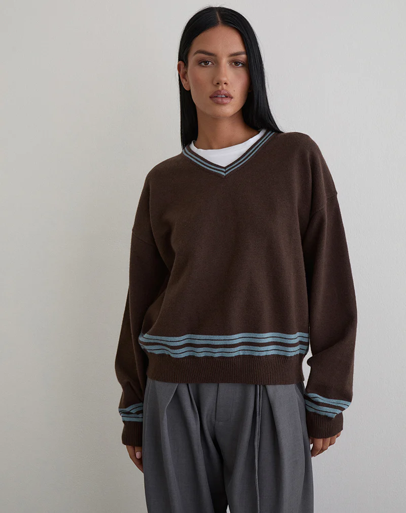 Yarnia Slouchy V-neck Jumper in Brown and Blue - Image 2