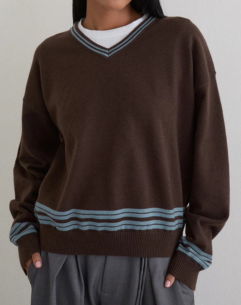Yarnia Slouchy V-neck Jumper in Brown and Blue - Image 3