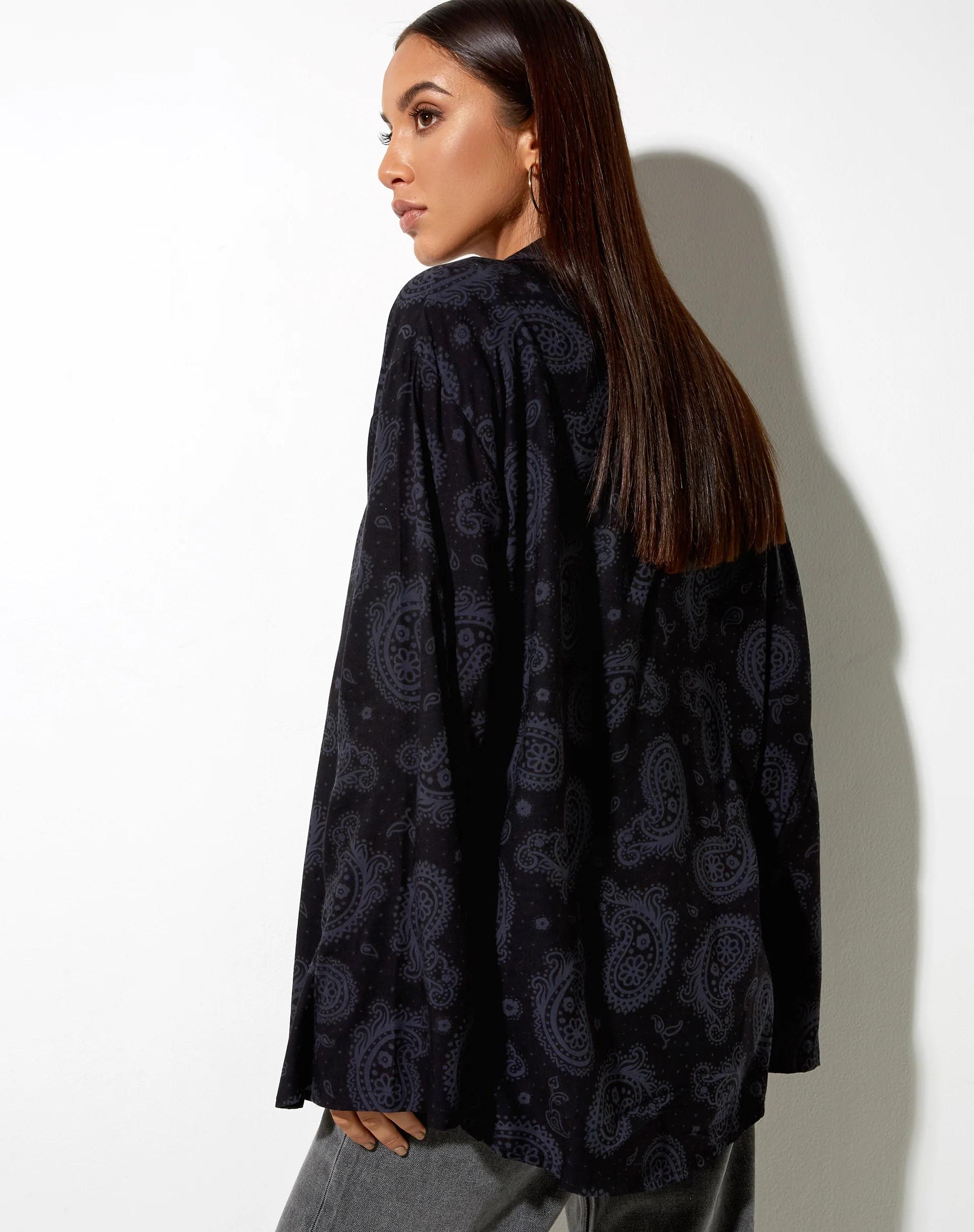 Yuya Shirt in Persian Night Black - Image 2