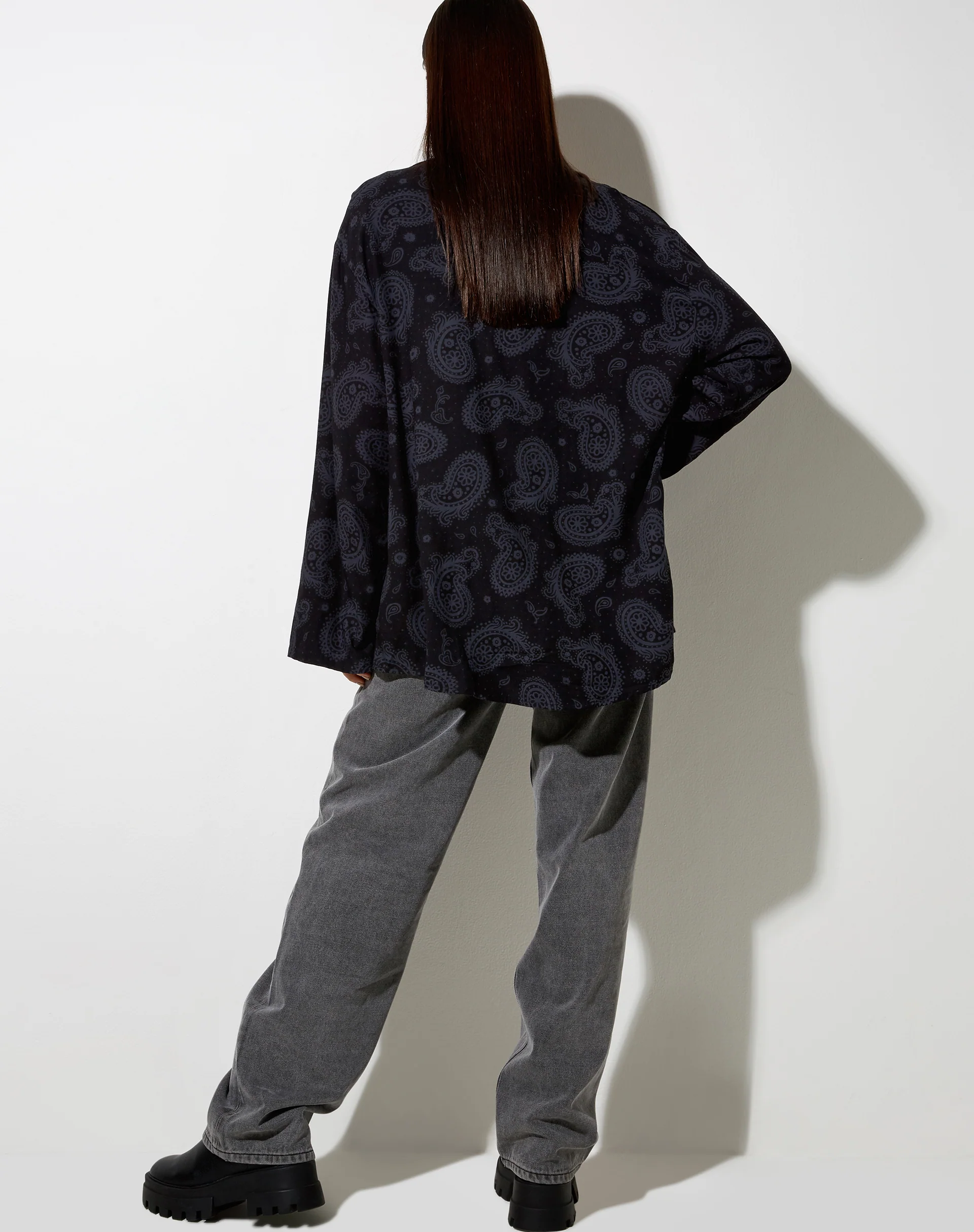 Yuya Shirt in Persian Night Black - Image 4