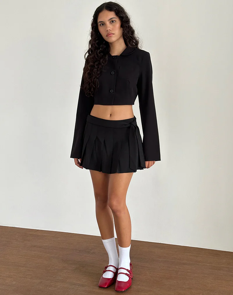 Zaviya Cropped Jacket in Black - Image 2