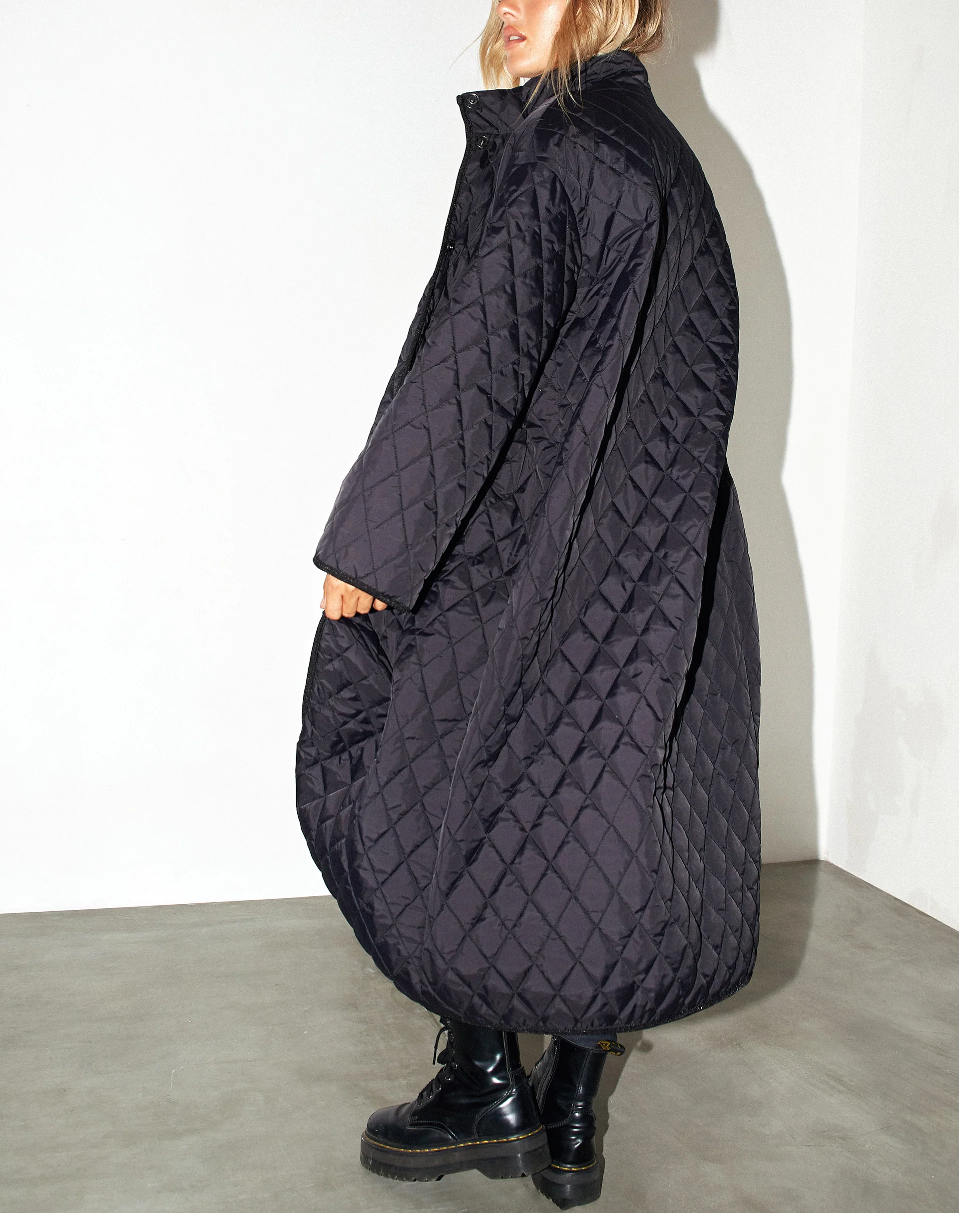 Zaza Coat in Black - Image 5