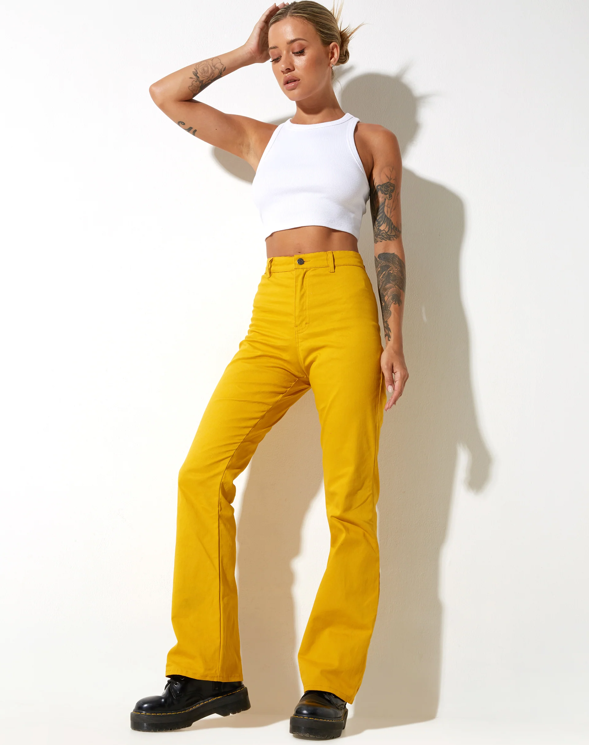 Zoven Flare Trouser in Twill Sulfur Mustard - Image 4